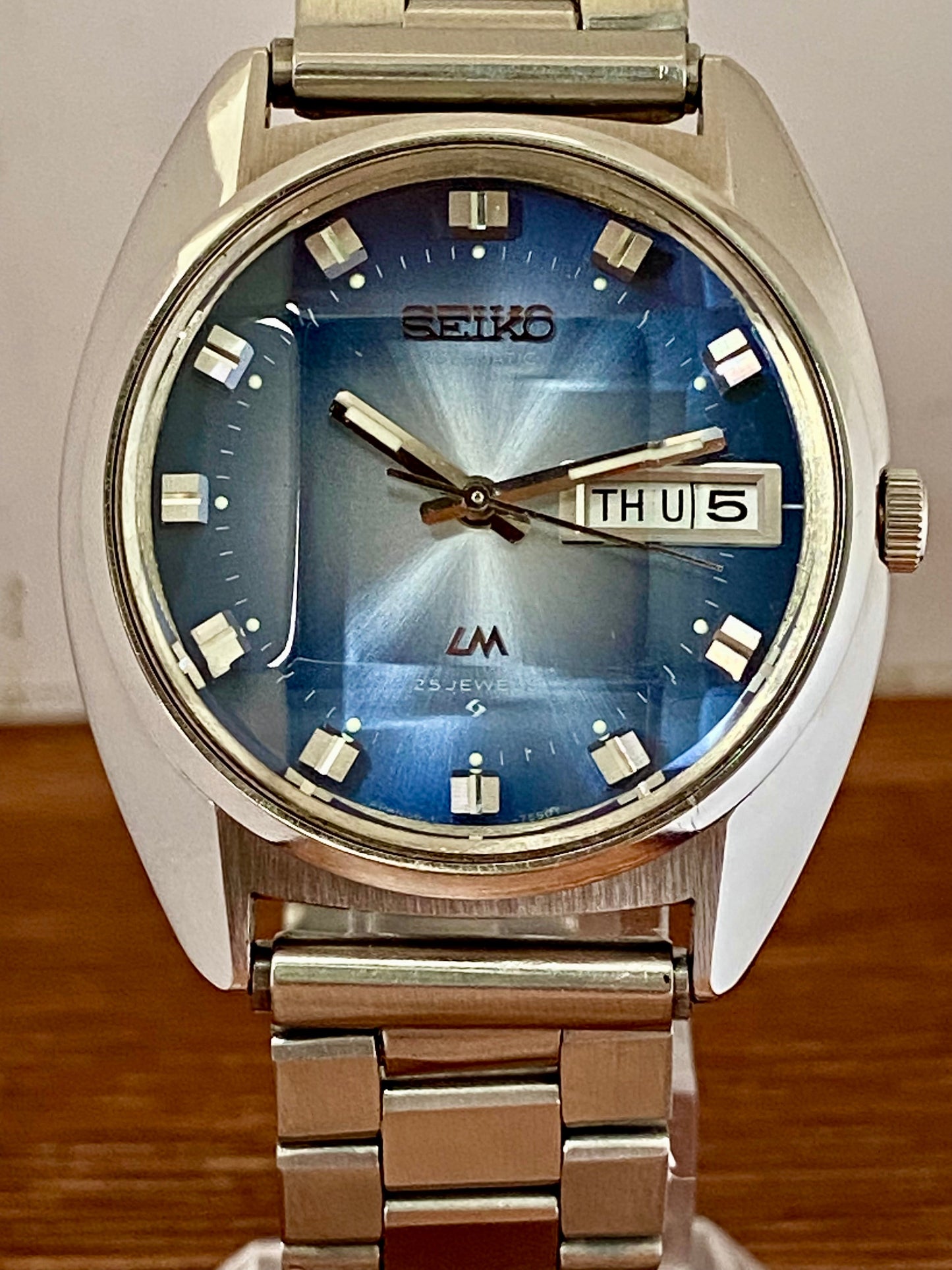 Vintage Seiko Lord Matic 5606-7231 Blue Serviced Automatic, June 1974 UK VINTAGE WATCH LTD