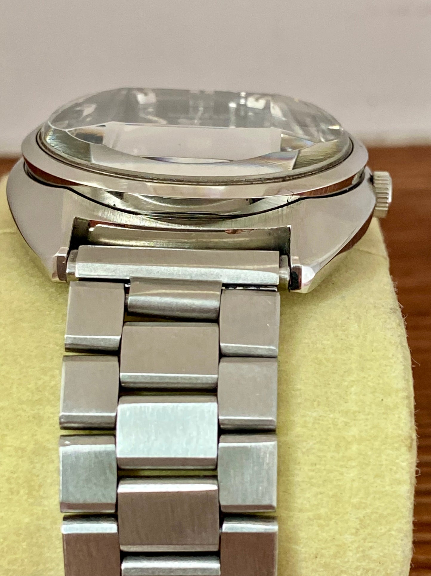 Vintage Seiko Lord Matic 5606-7231 Blue Serviced Automatic, June 1974 UK VINTAGE WATCH LTD