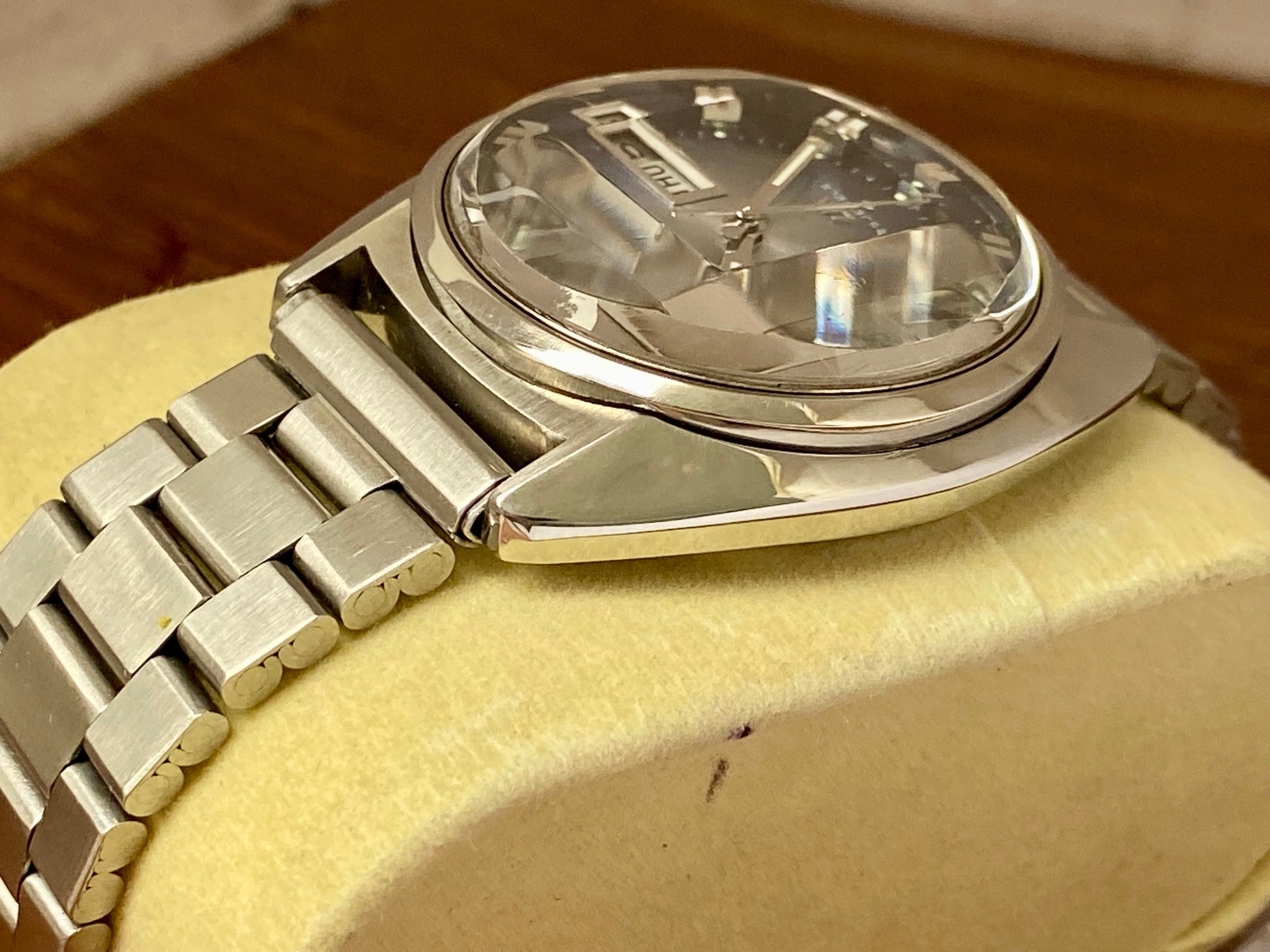 Vintage Seiko Lord Matic 5606-7231 Blue Serviced Automatic, June 1974 UK VINTAGE WATCH LTD