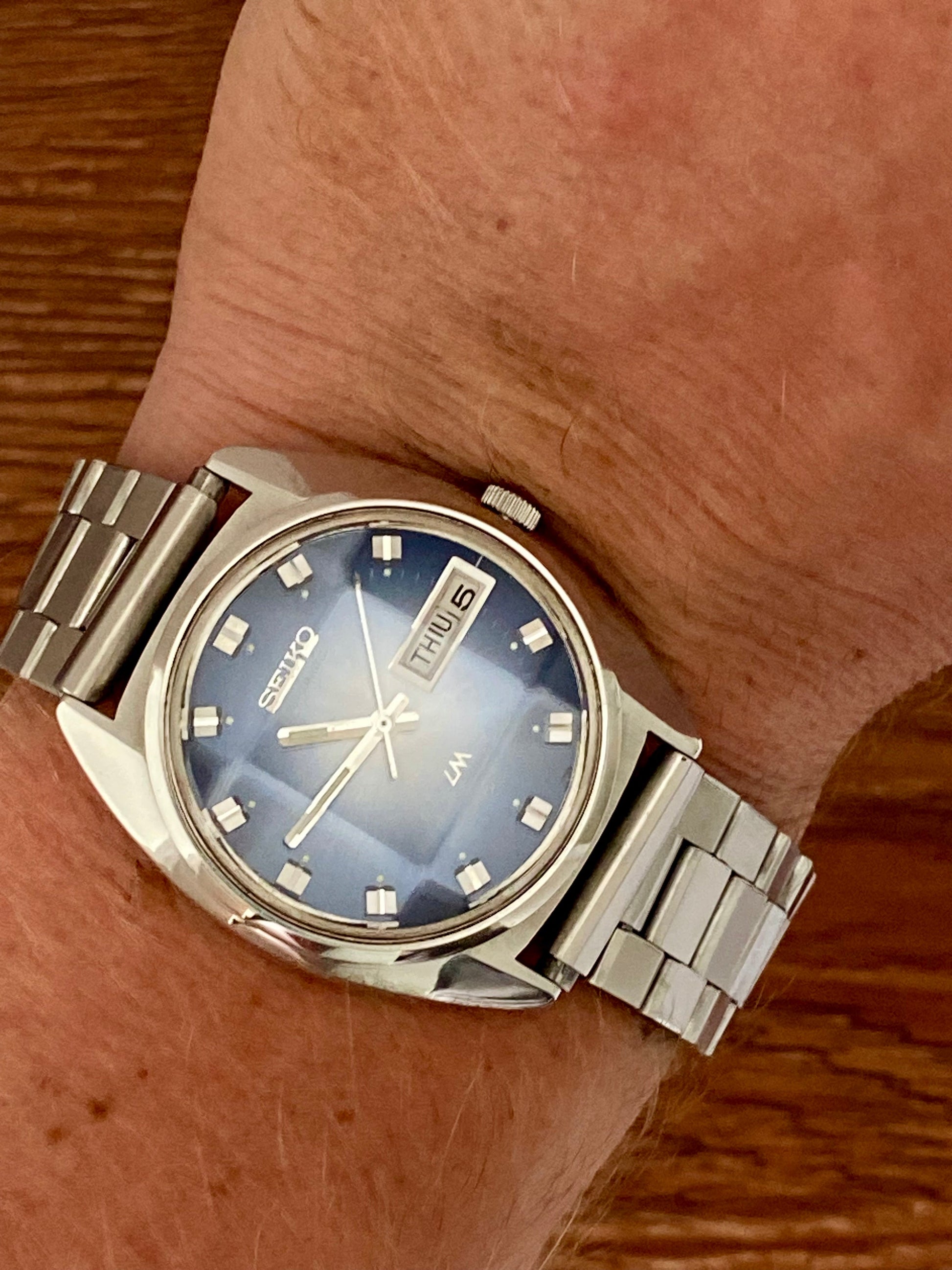 Vintage Seiko Lord Matic 5606-7231 Blue Serviced Automatic, June 1974 UK VINTAGE WATCH LTD