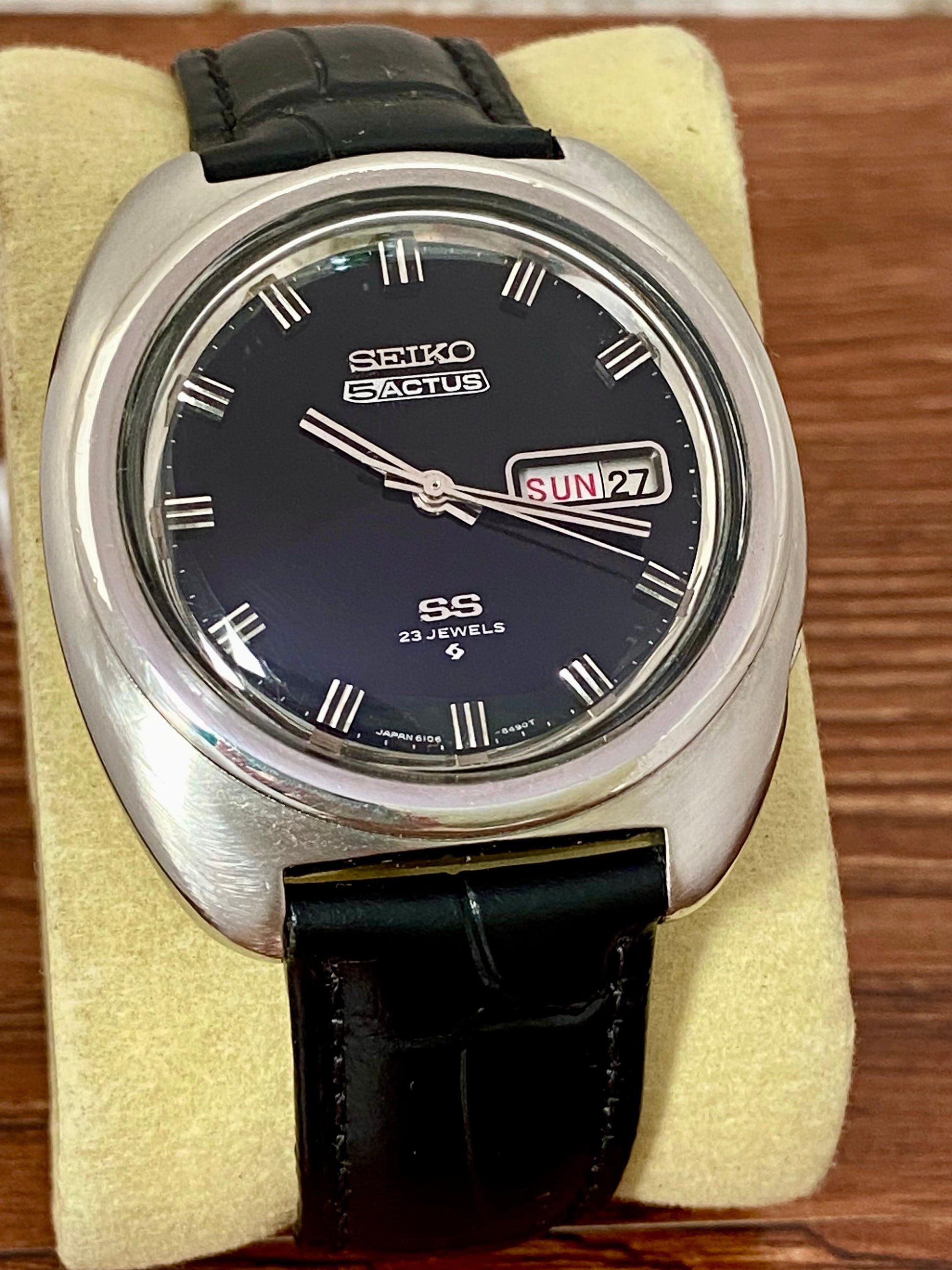Vintage Seiko 5 Actus SS 6106-8450 Black SERVICED Automatic December 1969 UK VINTAGE WATCH LTD