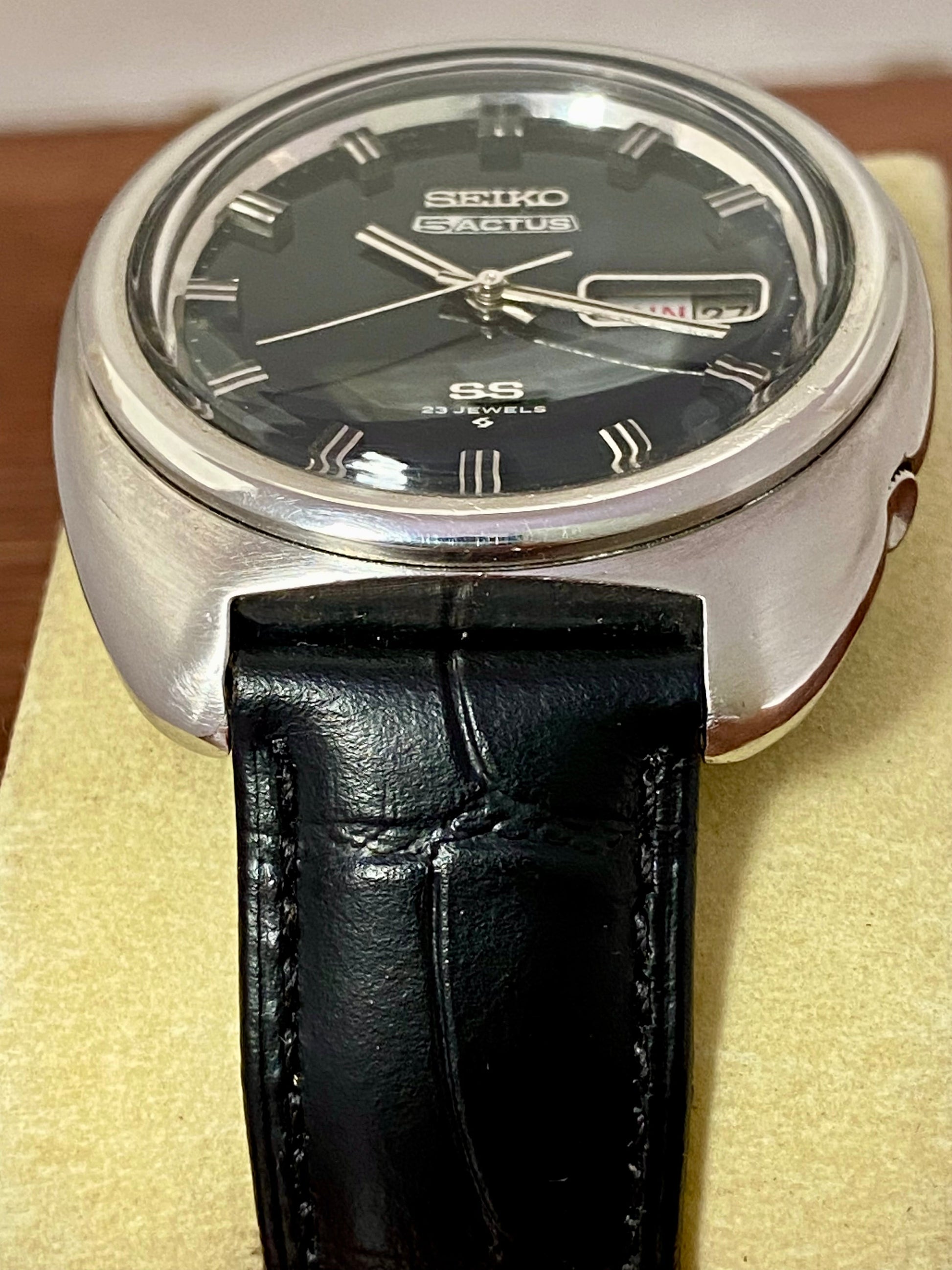 Vintage Seiko 5 Actus SS 6106-8450 Black SERVICED Automatic December 1969 UK VINTAGE WATCH LTD