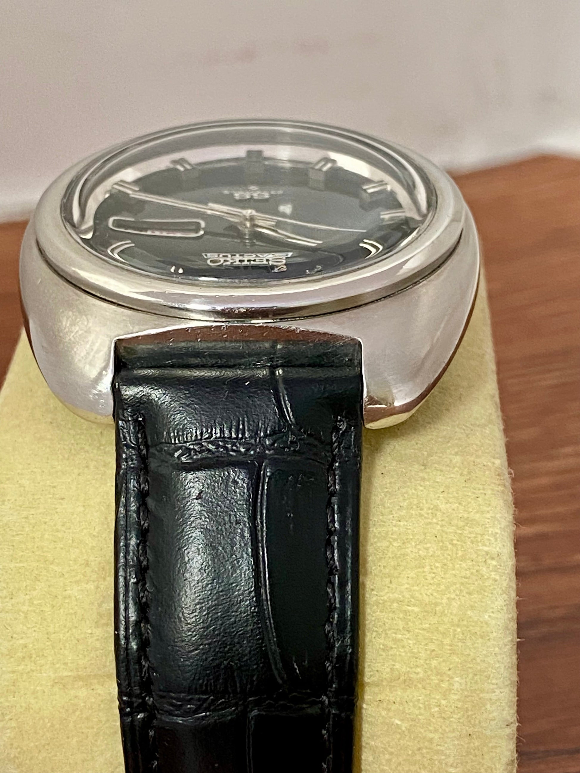 Vintage Seiko 5 Actus SS 6106-8450 Black SERVICED Automatic December 1969 UK VINTAGE WATCH LTD