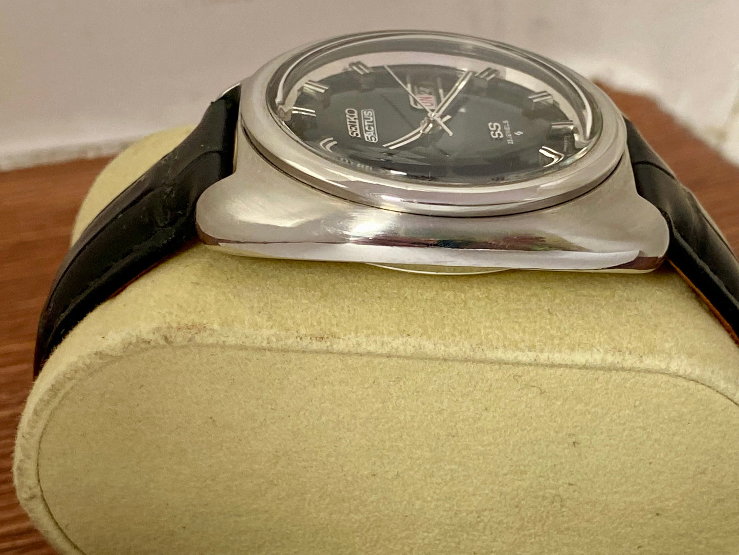 Vintage Seiko 5 Actus SS 6106-8450 Black SERVICED Automatic December 1969 UK VINTAGE WATCH LTD