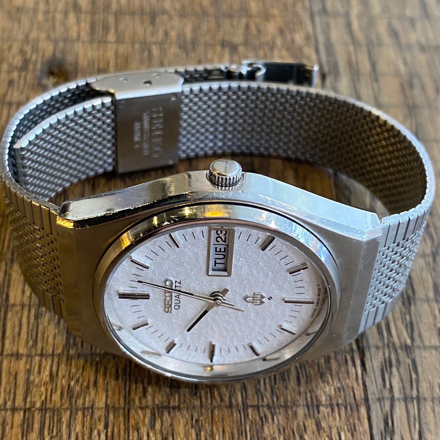 Vintage Seiko Quartz Snowflake Day/Date 4803-8010 June 1976 UK VINTAGE WATCH LTD