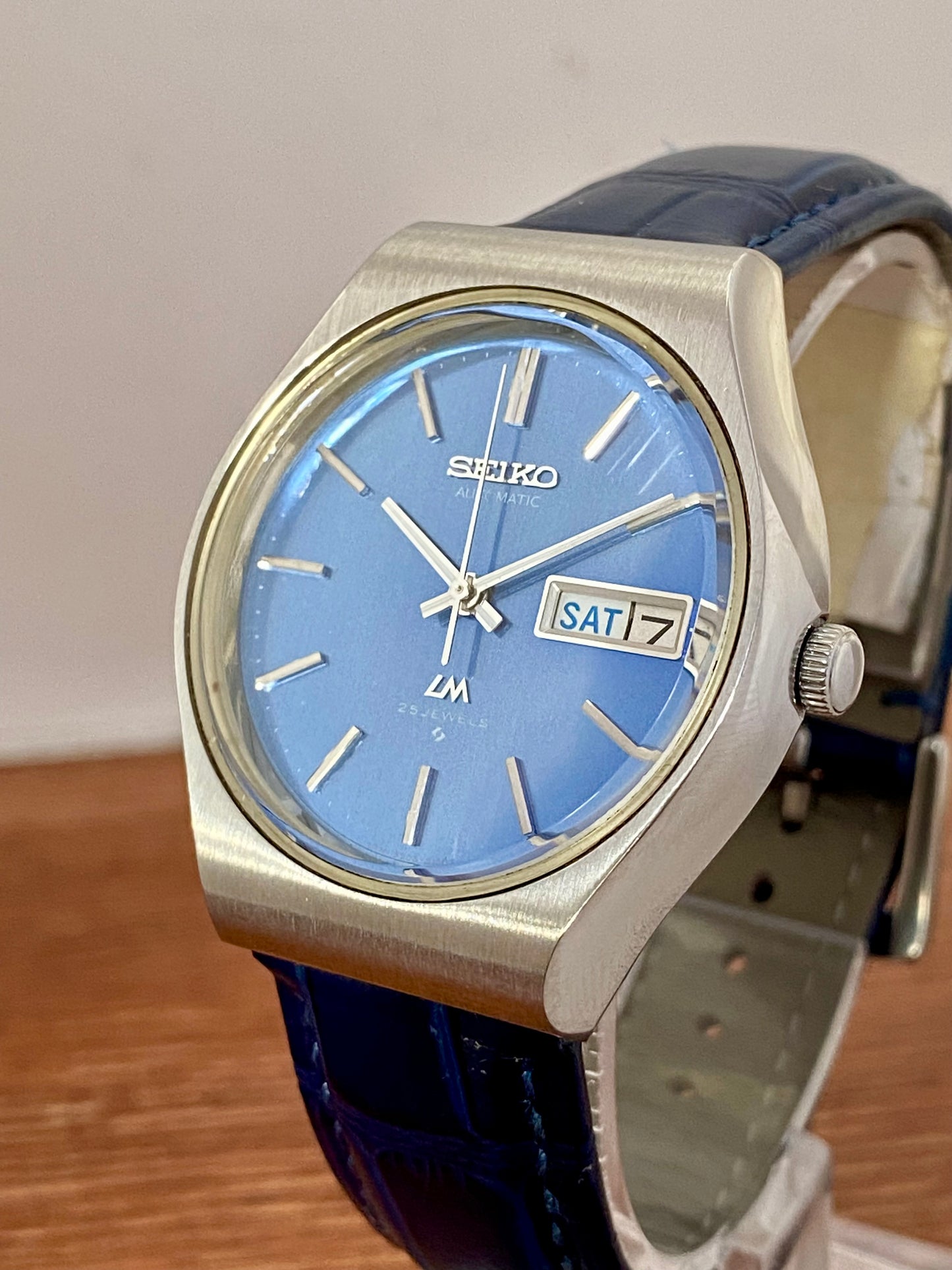 Vintage Seiko Lord Matic 5606-8100 Serviced Blue Tosca, October 1975