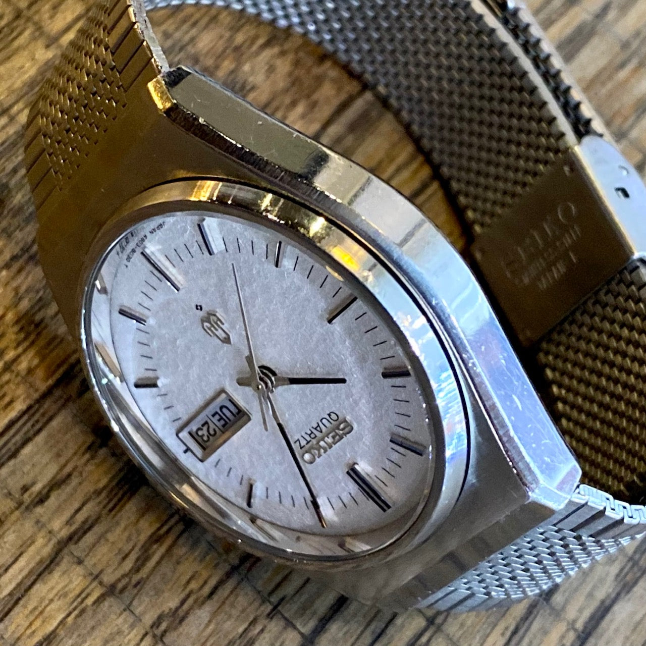 Vintage Seiko Quartz Snowflake Day/Date 4803-8010 June 1976 UK VINTAGE WATCH LTD