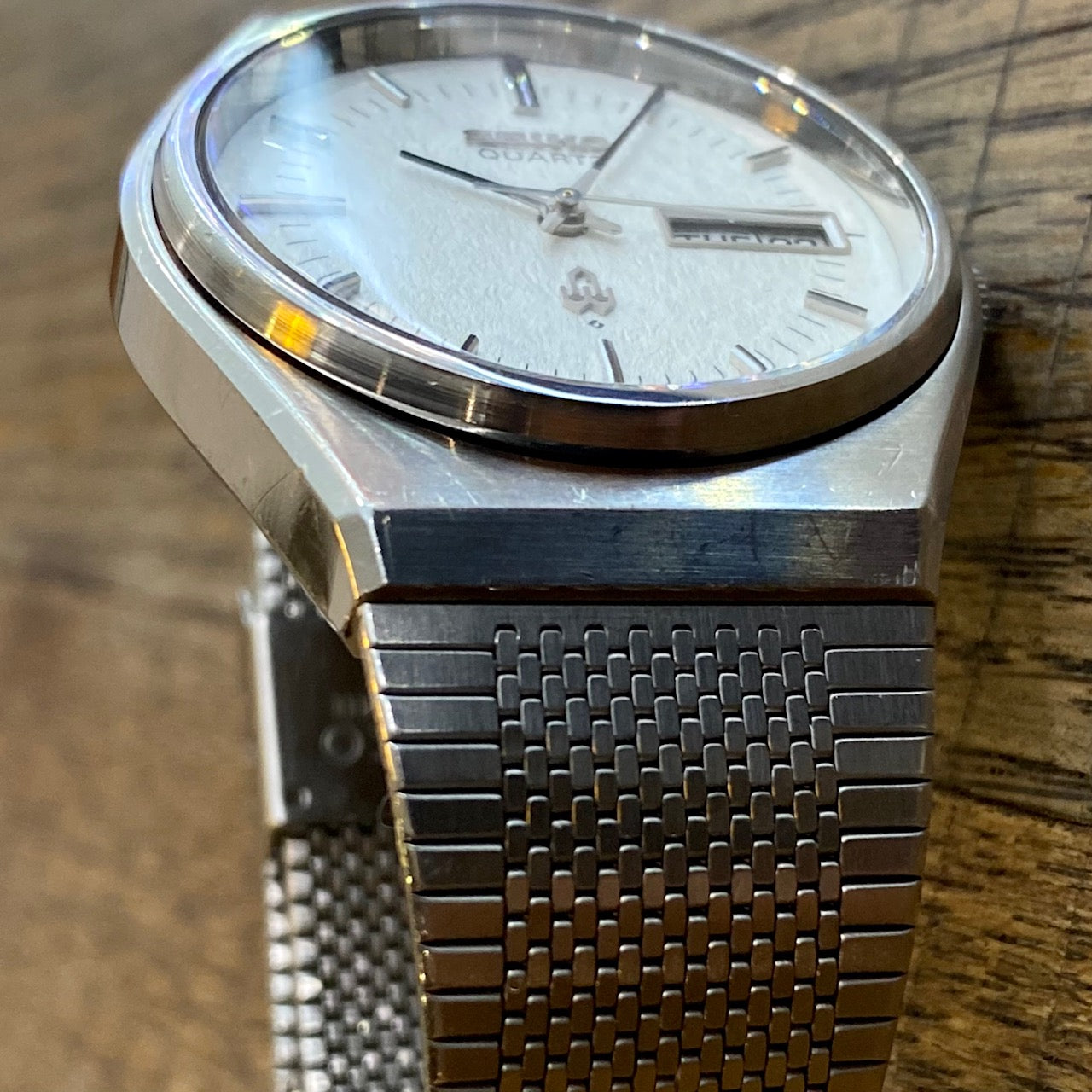 Vintage Seiko Quartz Snowflake Day/Date 4803-8010 June 1976 UK VINTAGE WATCH LTD