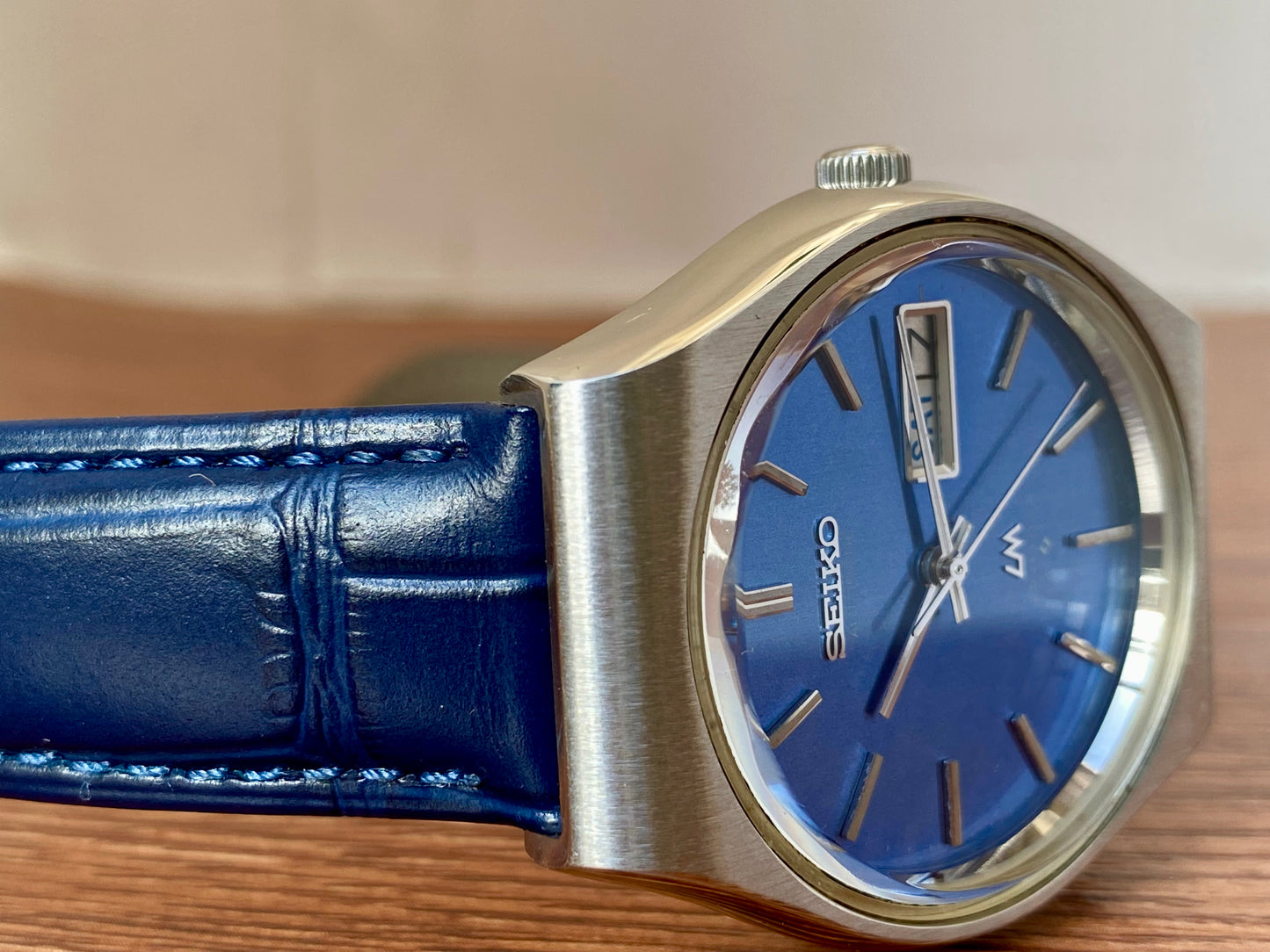 Vintage Seiko Lord Matic 5606-8100 Serviced Blue Tosca, October 1975