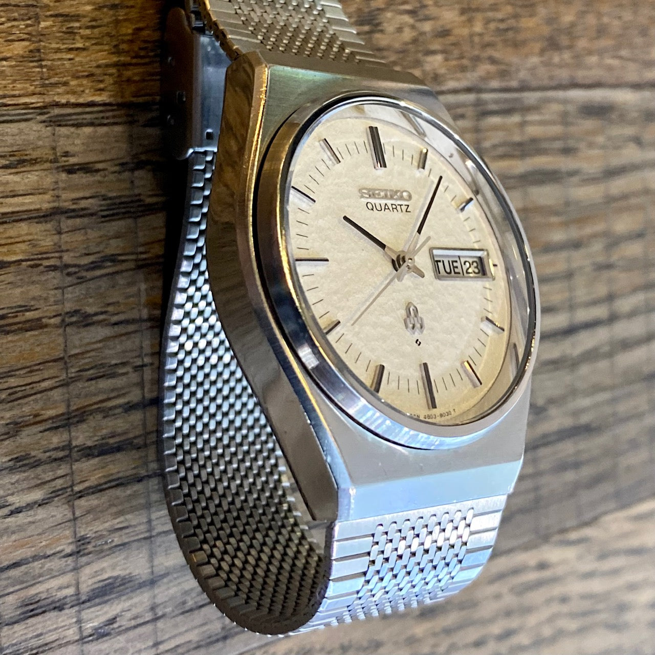 Vintage Seiko Quartz Snowflake Day/Date 4803-8010 June 1976 UK VINTAGE WATCH LTD