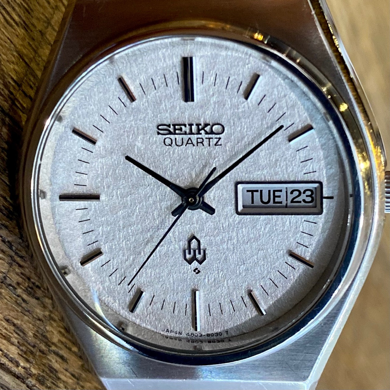 Vintage Seiko Quartz Snowflake Day/Date 4803-8010 June 1976 UK VINTAGE WATCH LTD