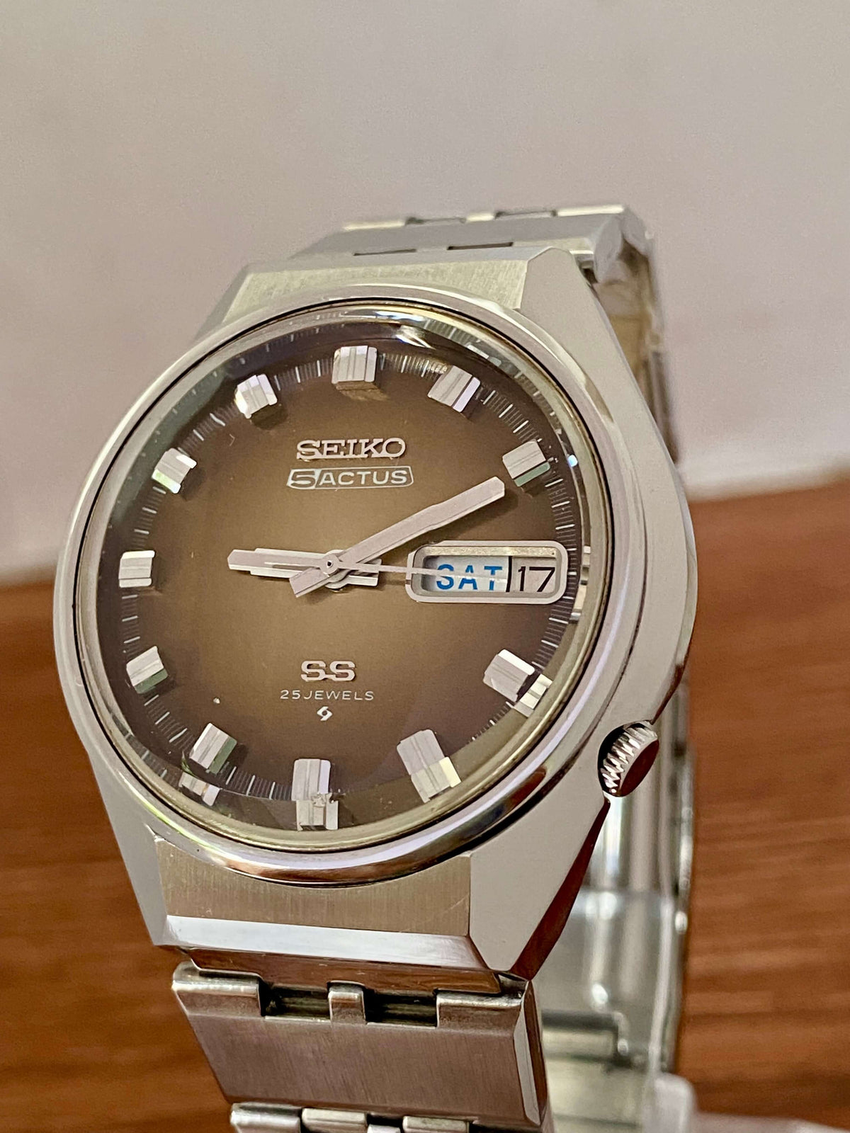 Vintage Seiko 5 Actus 6106-7690 SS SERVICED Brown Dial, February 1975