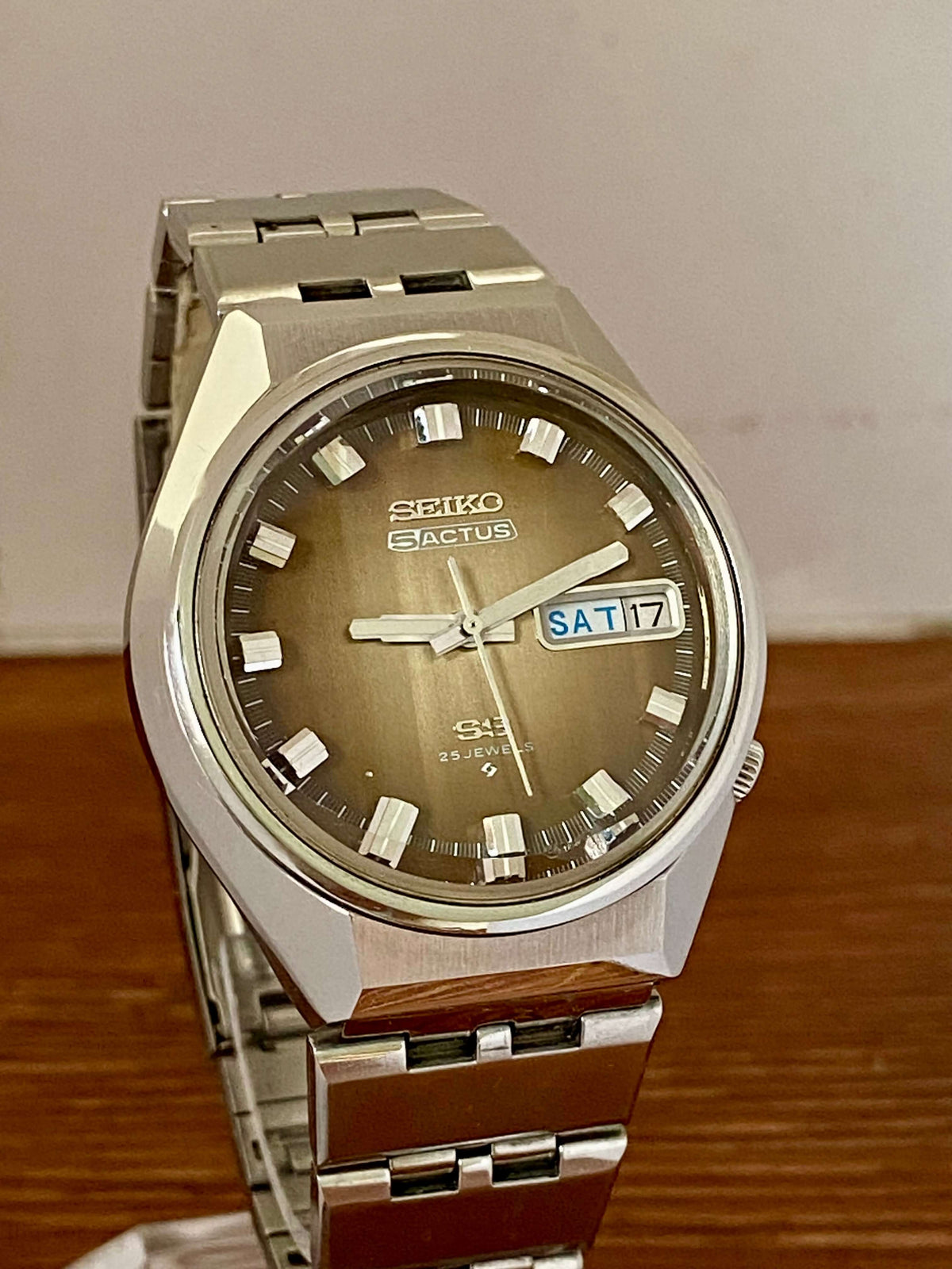 Vintage Seiko 5 Actus 6106-7690 SS SERVICED Brown Dial, February 1975