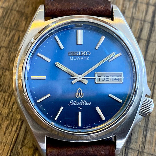 Vintage Seiko Quartz Silver Wave 4336-8090, November 1977 UK VINTAGE WATCH LTD