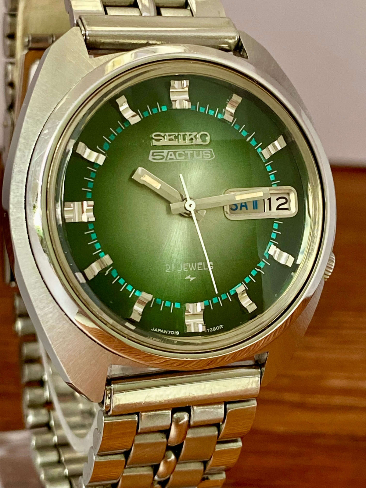ساعة Seiko 5 Actus عتيقة 7019-7210، زرقاء، خضعت للصيانة، أوتوماتيكية، يناير 1974