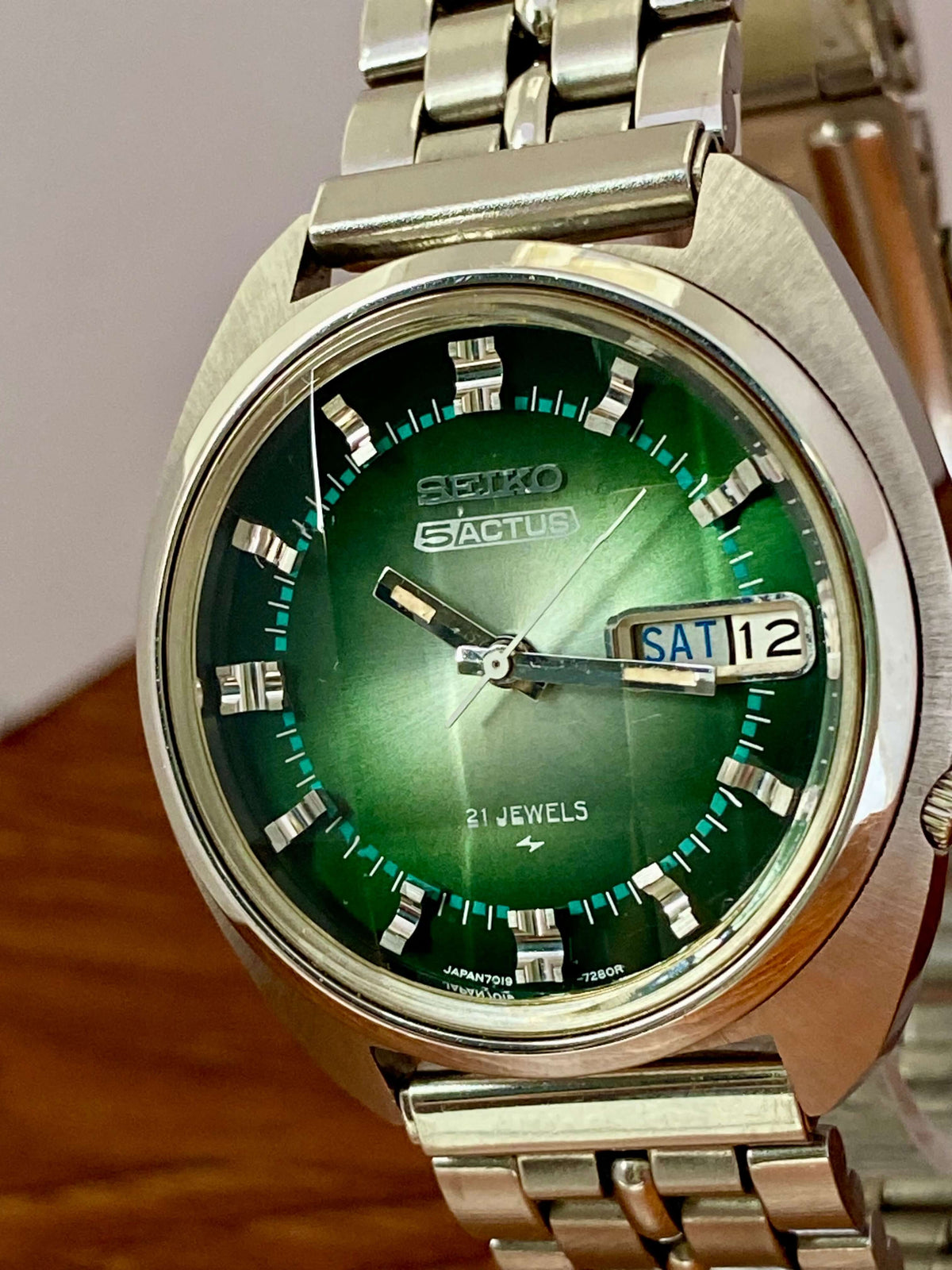 ساعة Seiko 5 Actus عتيقة 7019-7210، زرقاء، خضعت للصيانة، أوتوماتيكية، يناير 1974