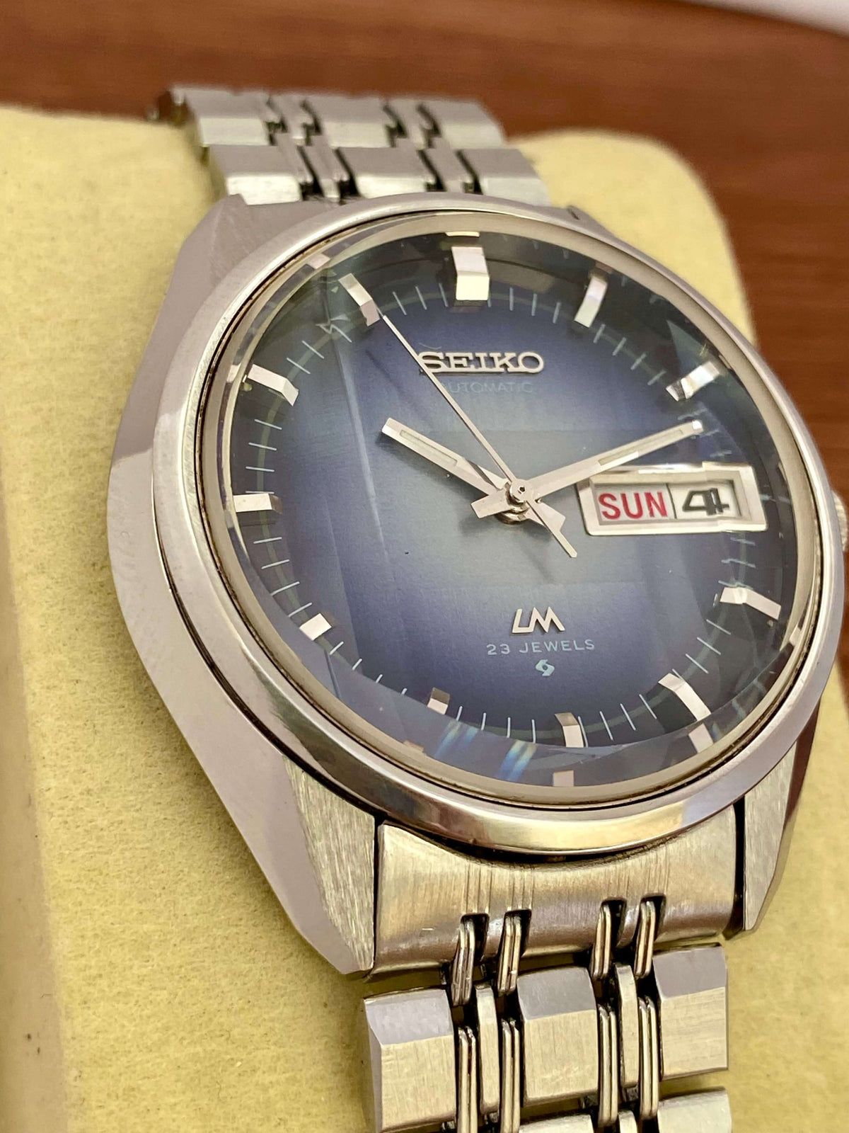 Vintage Seiko Lord Matic 5606-7280 Blue Serviced Automatic, June 1973