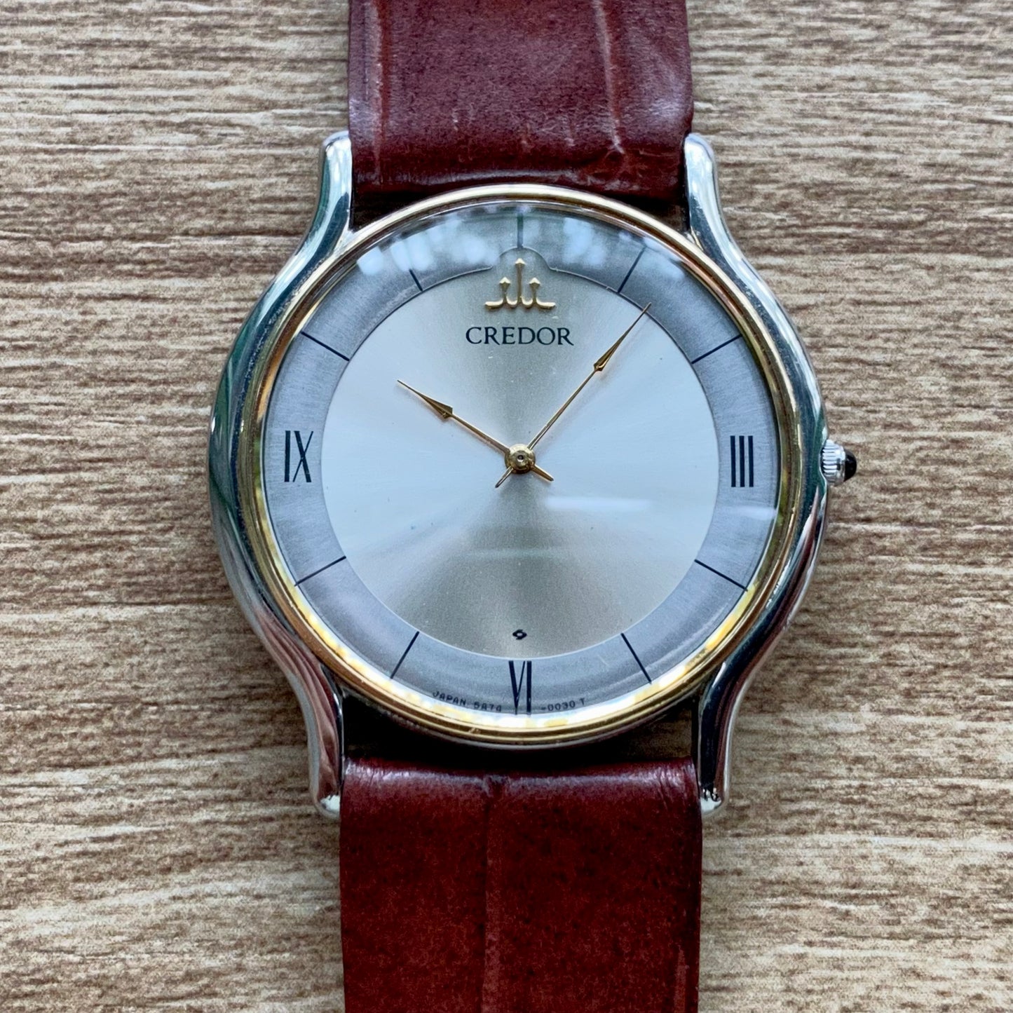 Vintage June 1991 Seiko Credor Quartz 5A74-0020 - 18K Gold Bezel - Pie Pan Dial with Cathedral Hands