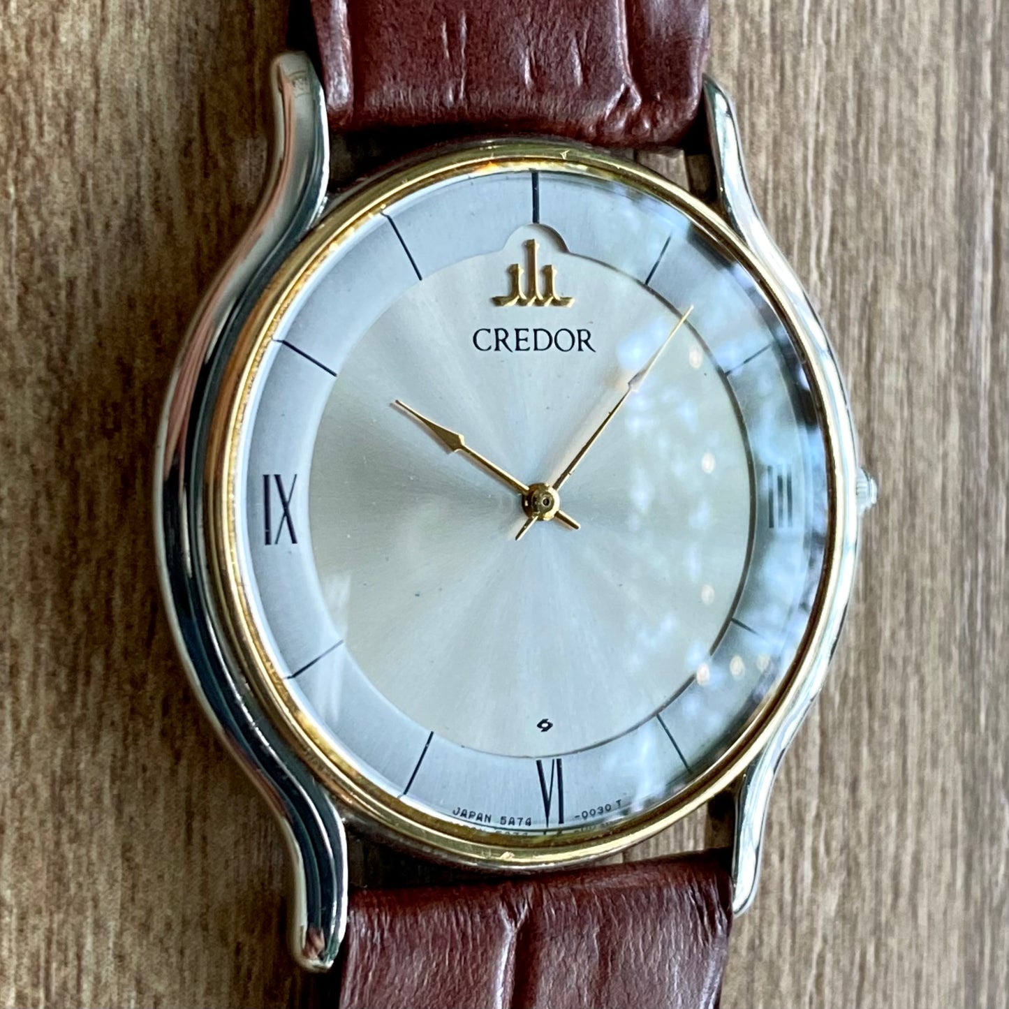 Vintage June 1991 Seiko Credor Quartz 5A74-0020 - 18K Gold Bezel - Pie Pan Dial with Cathedral Hands