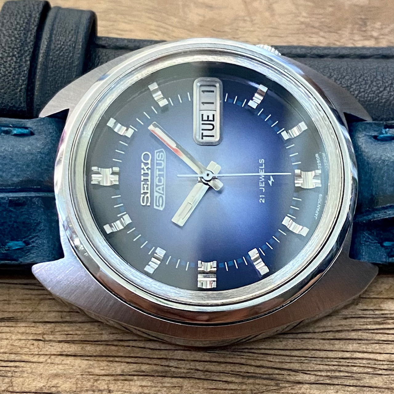 Vintage Seiko 5 Actus 7019-7210 Blue  SERVICED Auto November 1973 UK VINTAGE WATCH LTD