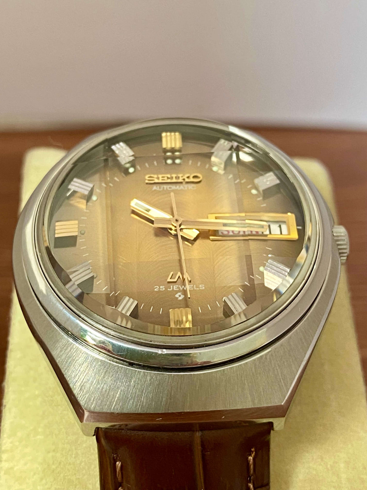 Vintage Seiko Lord Matic 5606-7300 Brown Serviced Automatic, September 1973