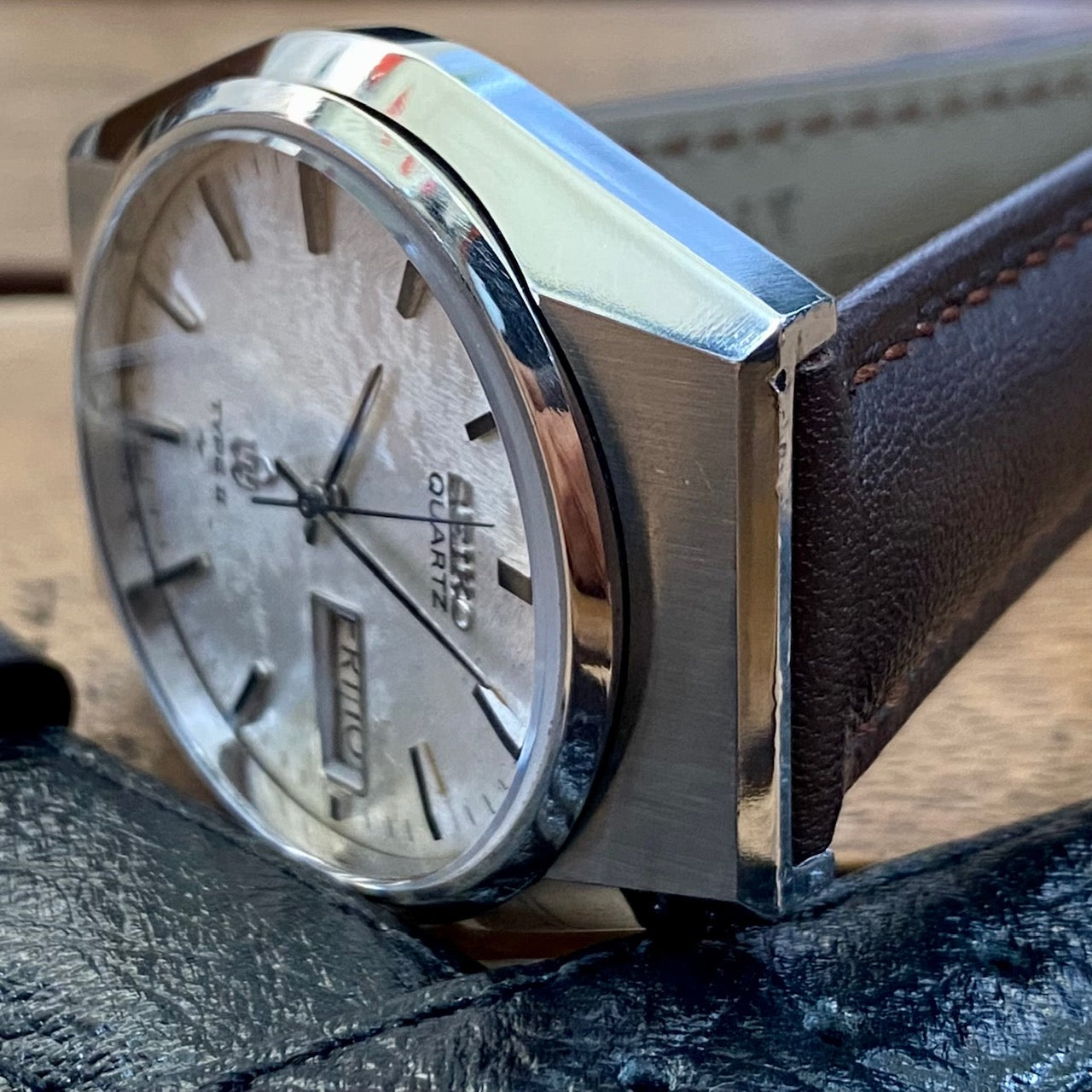 Rare Vintage Seiko Quartz 4336-8050 Type II Snowflake Patina, October 1977 UK VINTAGE WATCH LTD