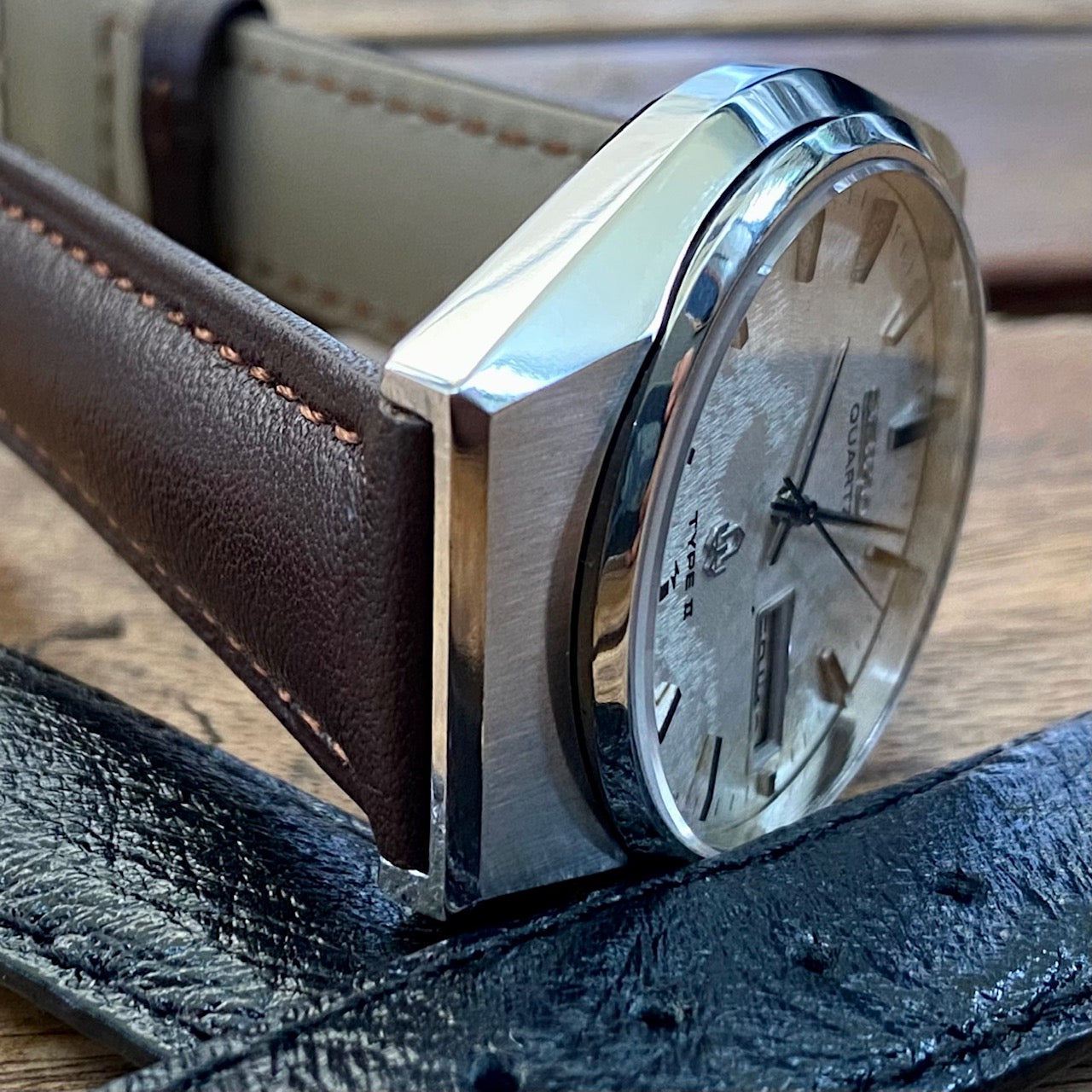 Rare Vintage Seiko Quartz 4336-8050 Type II Snowflake Patina, October 1977 UK VINTAGE WATCH LTD