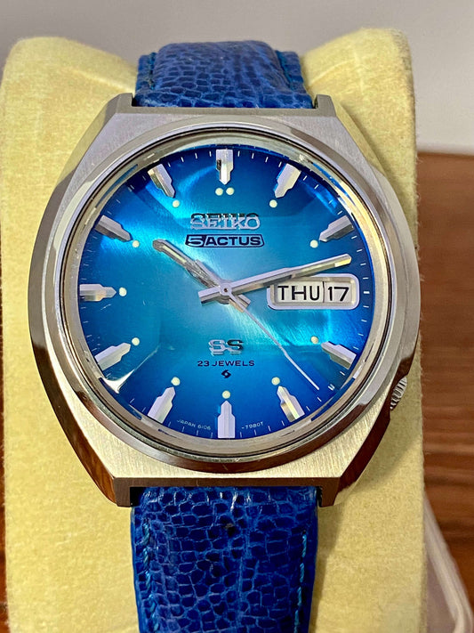 Seiko 5 Actus SS 6106-7700 Blue SERVICED Auto, September 1973