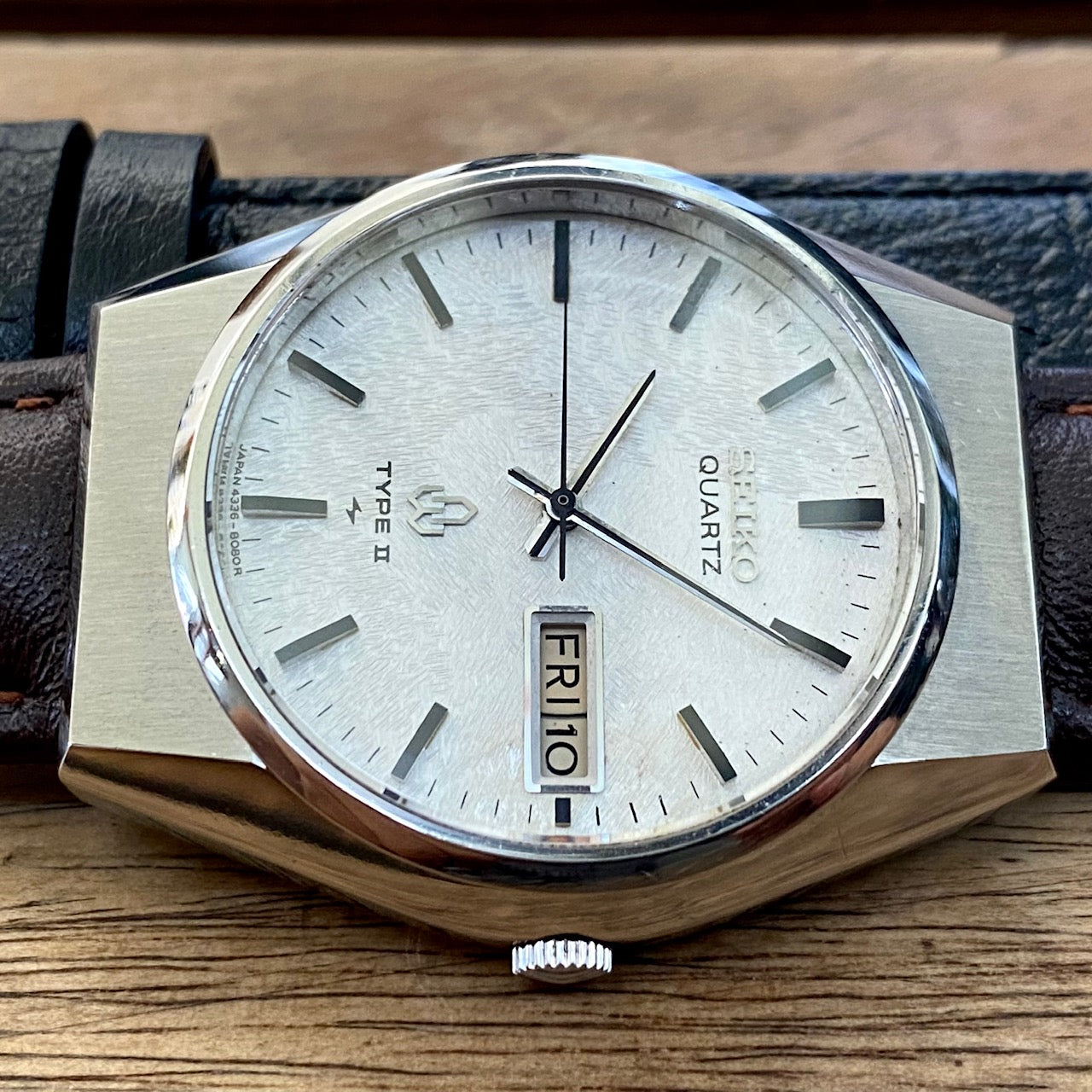 Rare Vintage Seiko Quartz 4336-8050 Type II Snowflake Patina, October 1977 UK VINTAGE WATCH LTD
