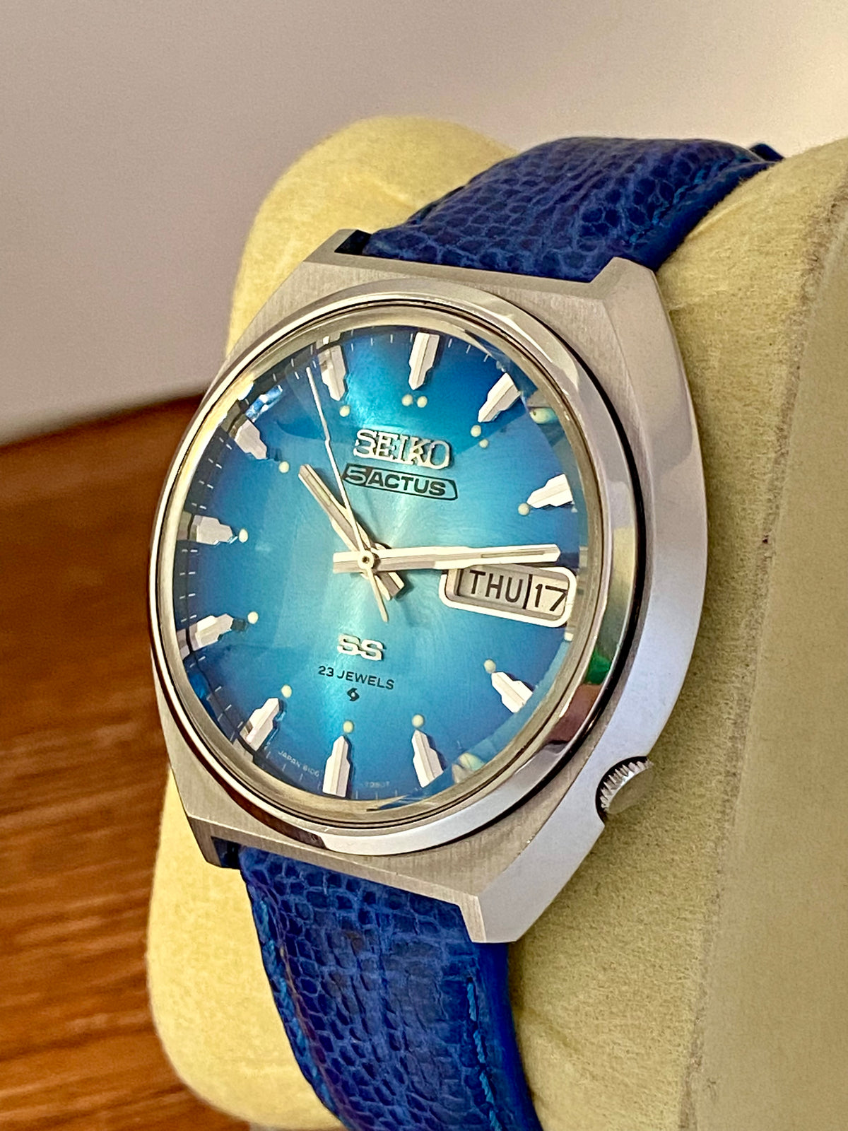Seiko 5 Actus SS 6106-7700 Blue SERVICED Auto, September 1973