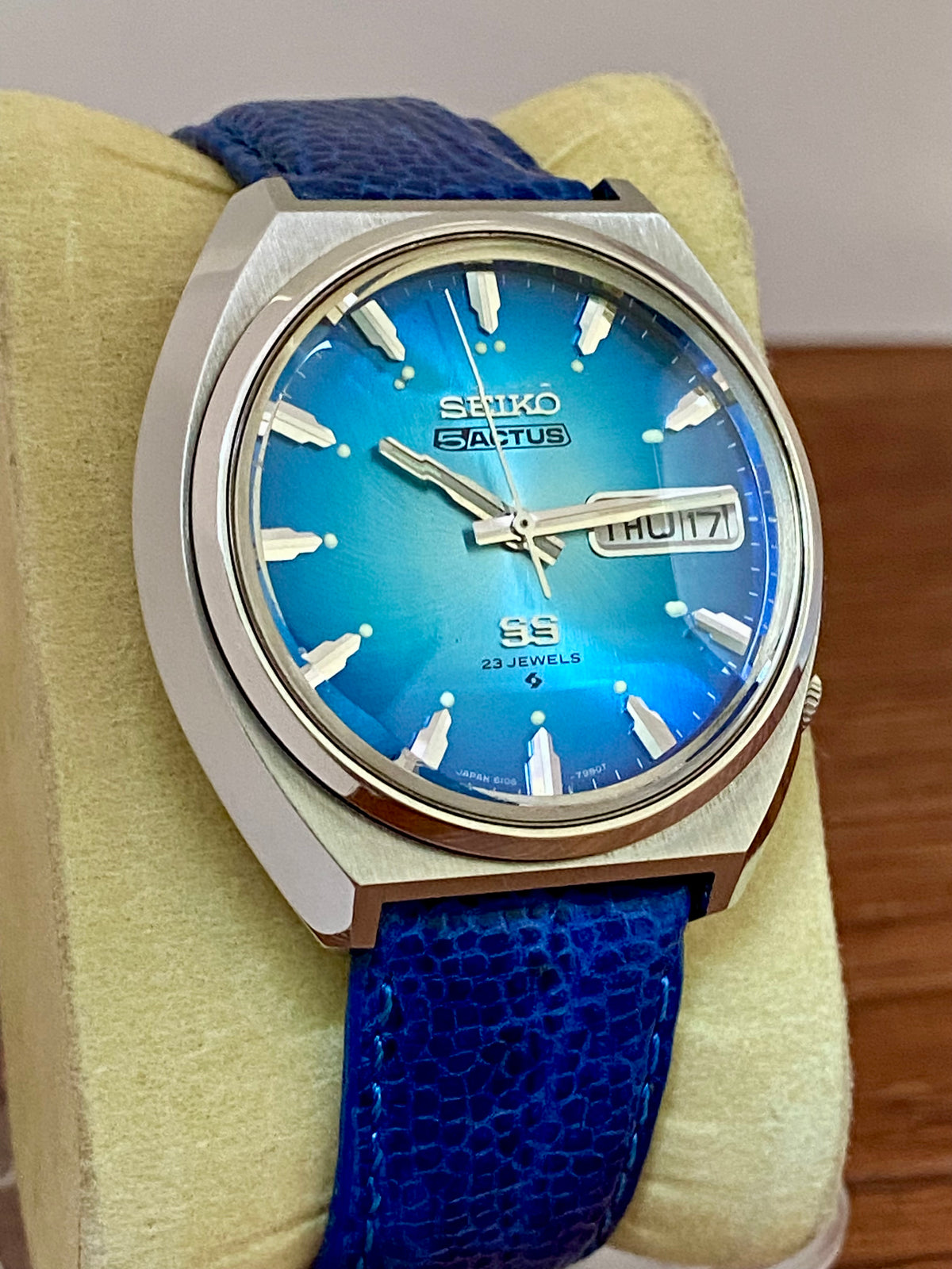 Seiko 5 Actus SS 6106-7700 Blue SERVICED Auto, September 1973