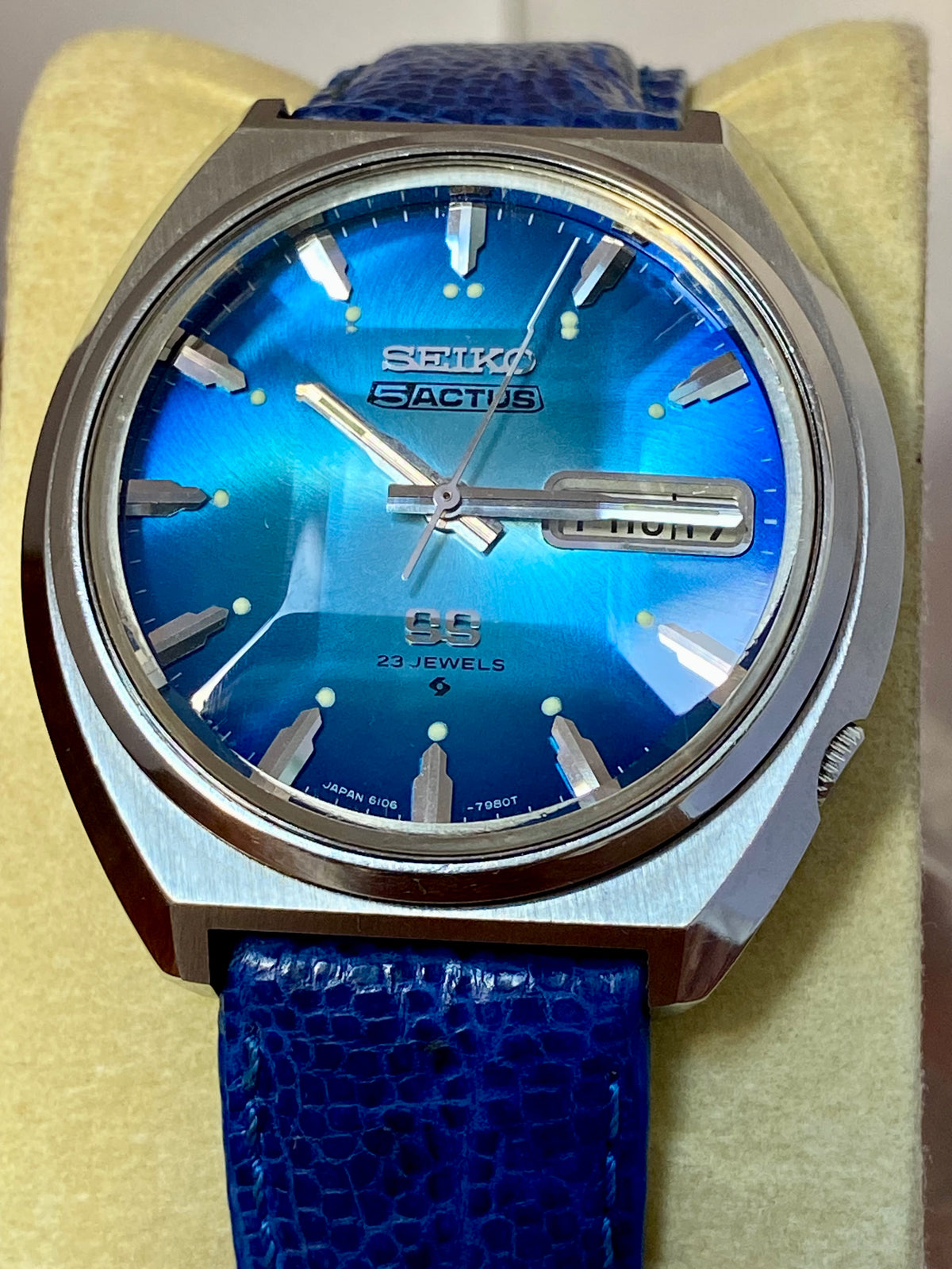 Seiko 5 Actus SS 6106-7700 Blue SERVICED Auto, September 1973