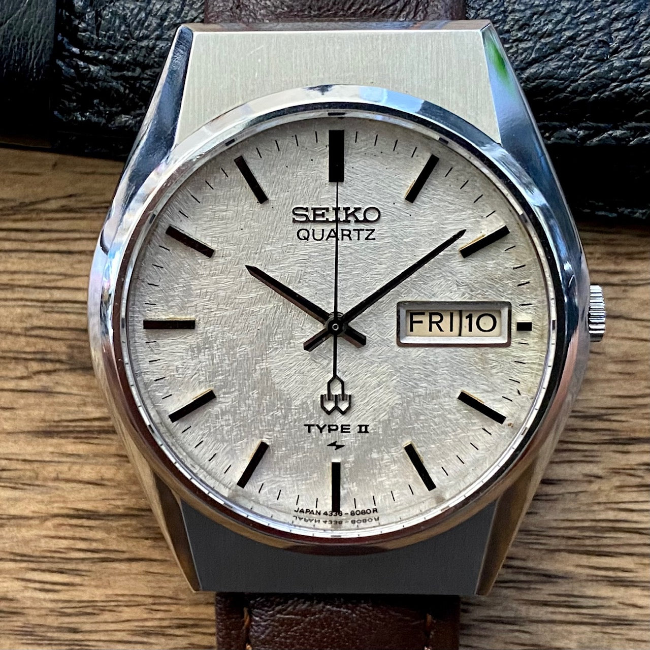Rare Vintage Seiko Quartz 4336-8050 Type II Snowflake Patina, October 1977 UK VINTAGE WATCH LTD
