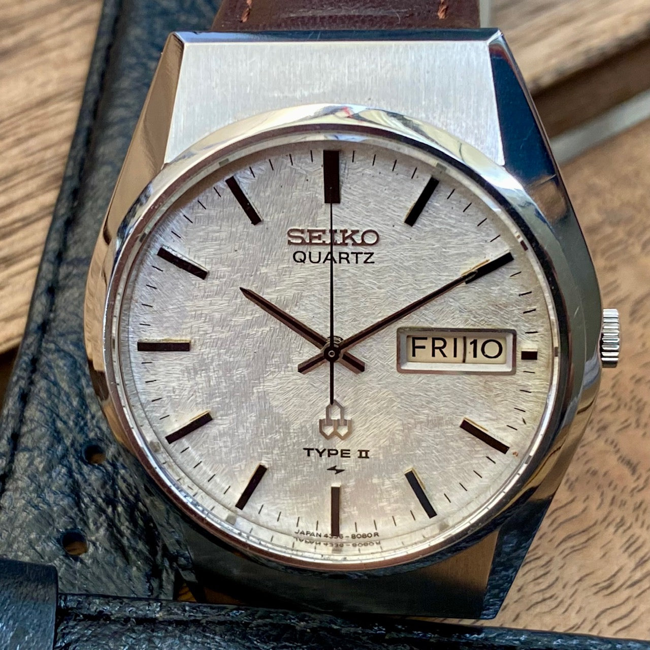 Rare Vintage Seiko Quartz 4336-8050 Type II Snowflake Patina, October 1977 UK VINTAGE WATCH LTD