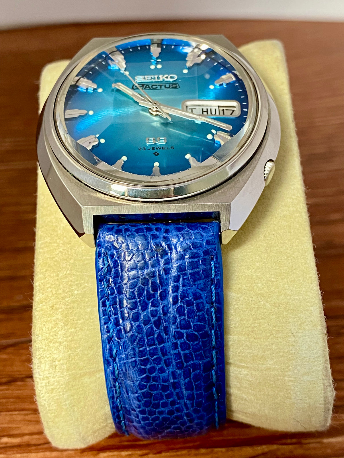 Seiko 5 Actus SS 6106-7700 Blue SERVICED Auto, September 1973