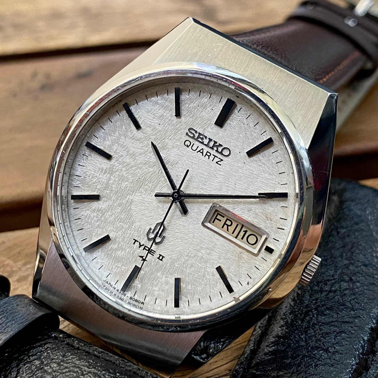 Rare Vintage Seiko Quartz 4336-8050 Type II Snowflake Patina, October 1977 UK VINTAGE WATCH LTD