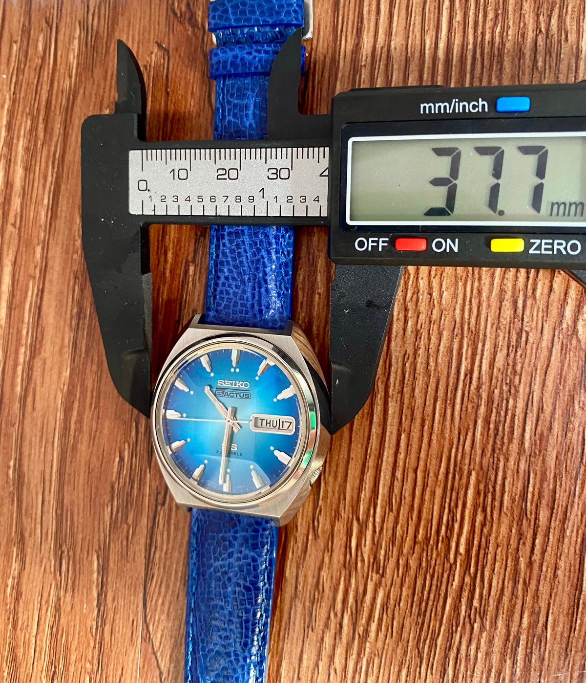 Seiko 5 Actus SS 6106-7700 Blue SERVICED Auto, September 1973