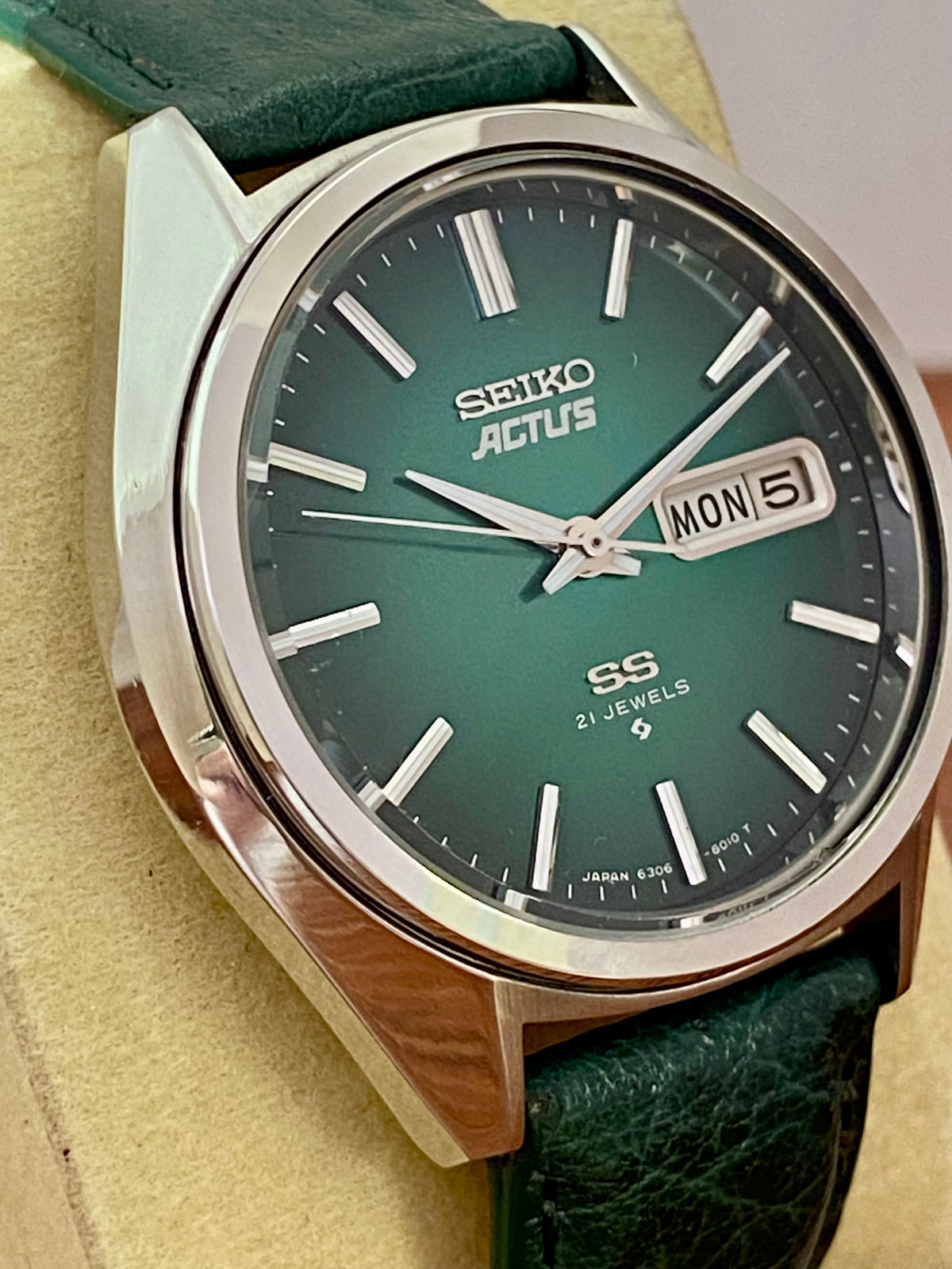 Vintage Seiko Actus SS 6306-8020 SERVICED Auto, Green, June 1976