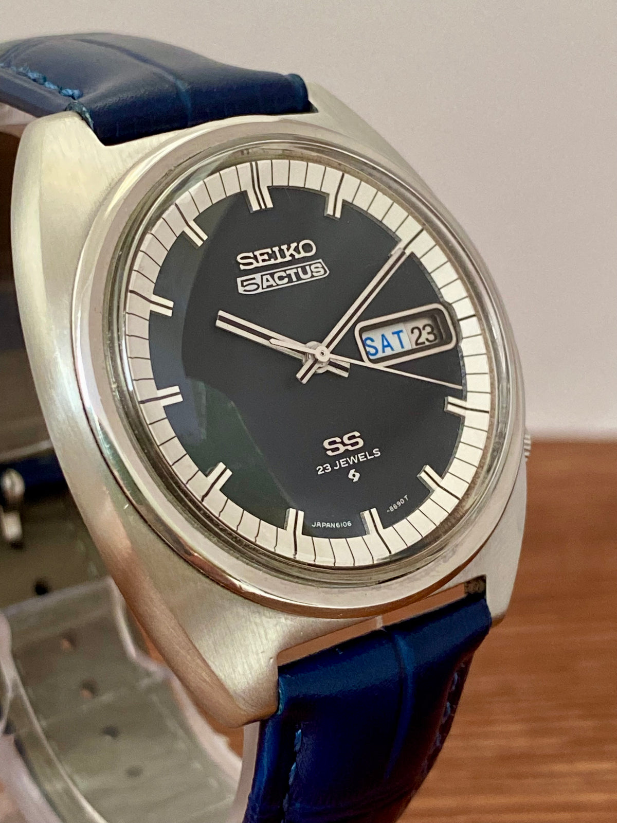 Vintage Seiko 5 Actus SS 6106-8420 Blue & White Dial, Serviced, December 1970
