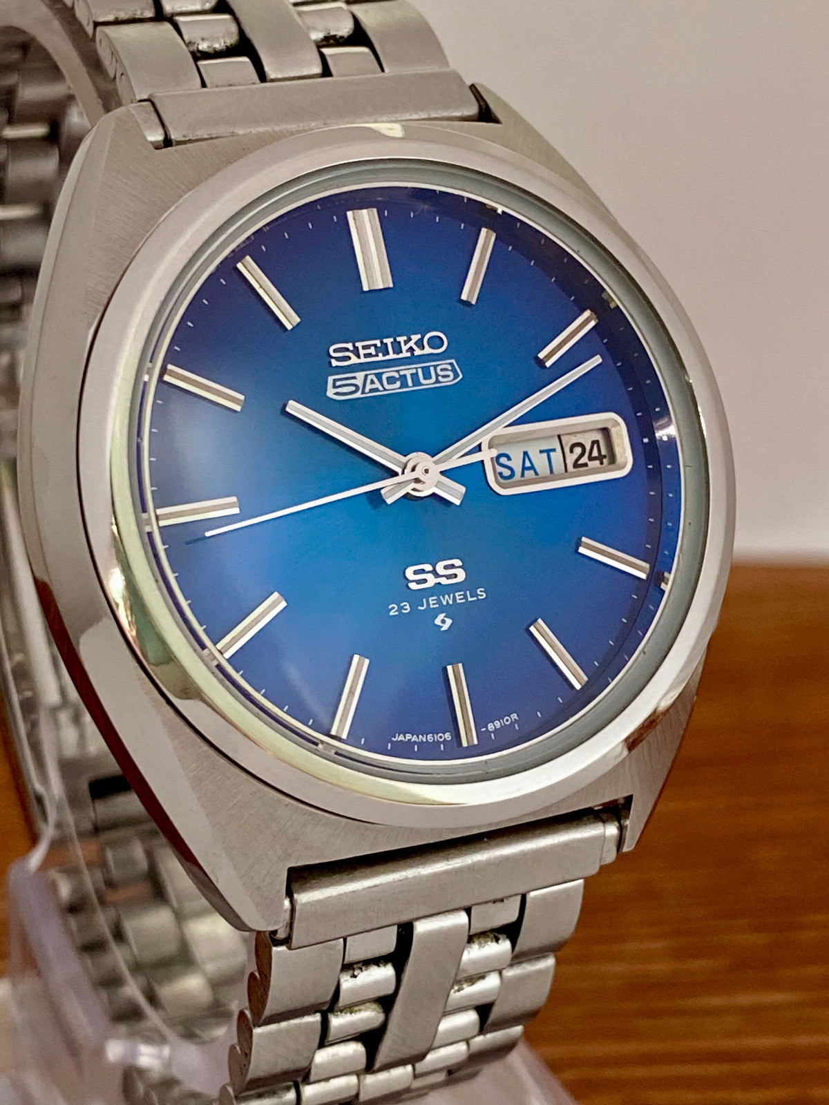 Seiko 5 Actus SS 6106-8670 Blue SERVICED Automatic, November 1975