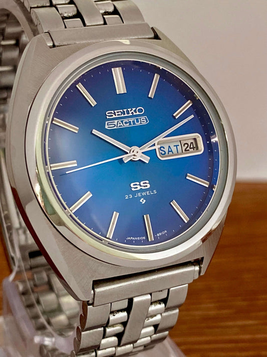 Seiko 5 Actus SS 6106-8670 with blue dial and beads of rice bracelet, November 1975, serviced automatic watch.