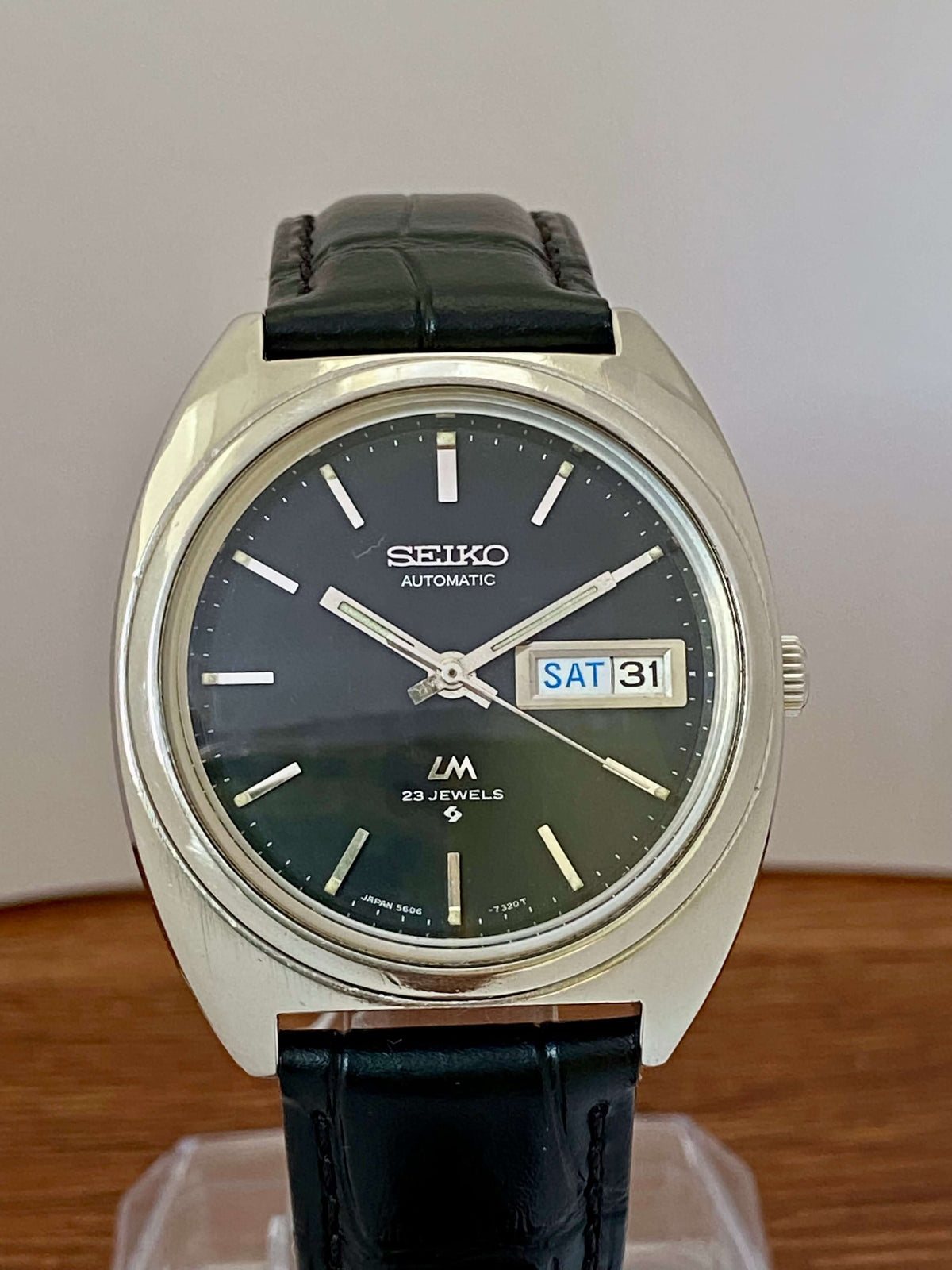 Vintage Seiko Lord Matic 5606-7140 Serviced Black Auto, October 1971