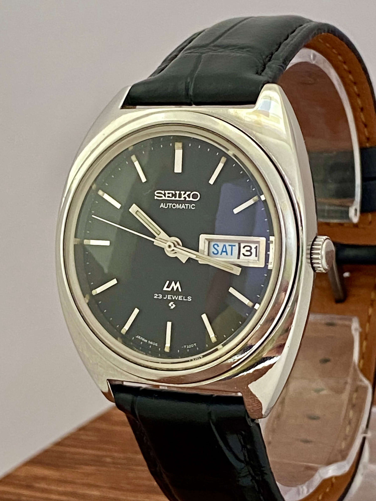 Vintage Seiko Lord Matic 5606-7140 Serviced Black Auto, October 1971