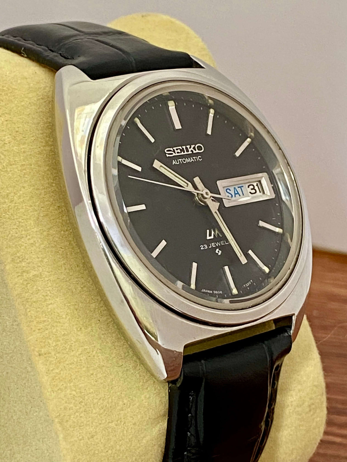 Vintage Seiko Lord Matic 5606-7140 Serviced Black Auto, October 1971
