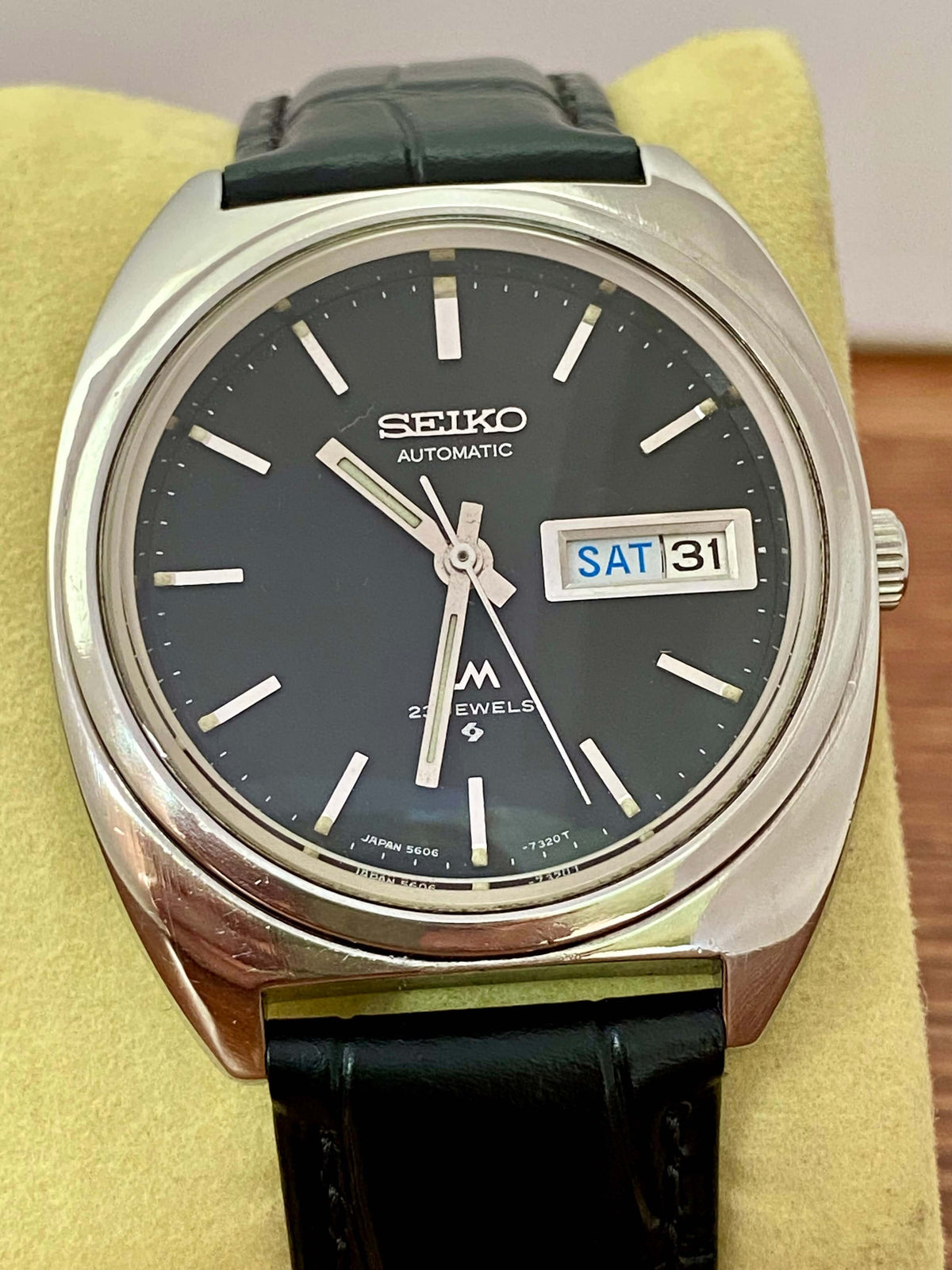 Vintage Seiko Lord Matic 5606-7140 Serviced Black Auto, October 1971