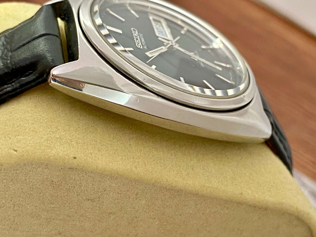 Vintage Seiko Lord Matic 5606-7140 Serviced Black Auto, October 1971