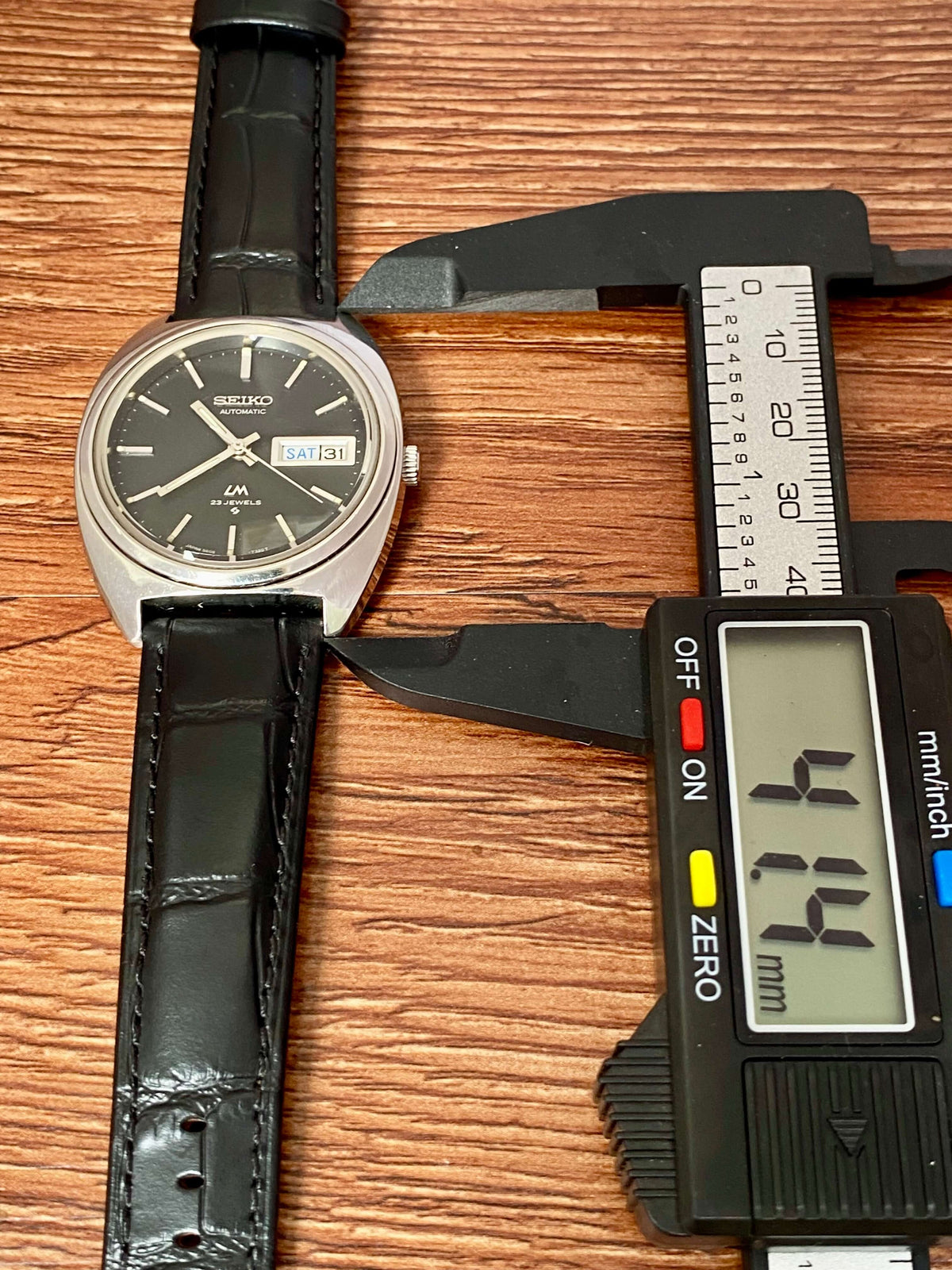 Vintage Seiko Lord Matic 5606-7140 Serviced Black Auto, October 1971