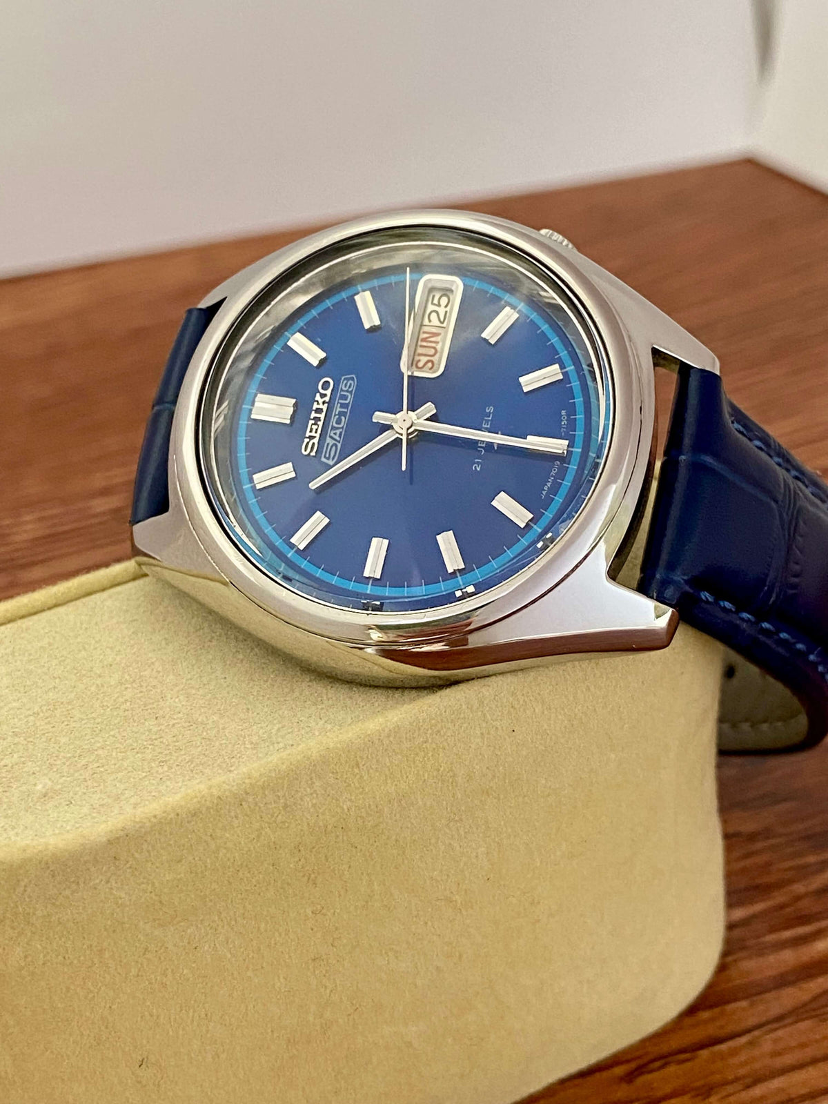 Vintage Seiko 5 Actus 7019-7060 Blue SERVICED Automatic, May 1974