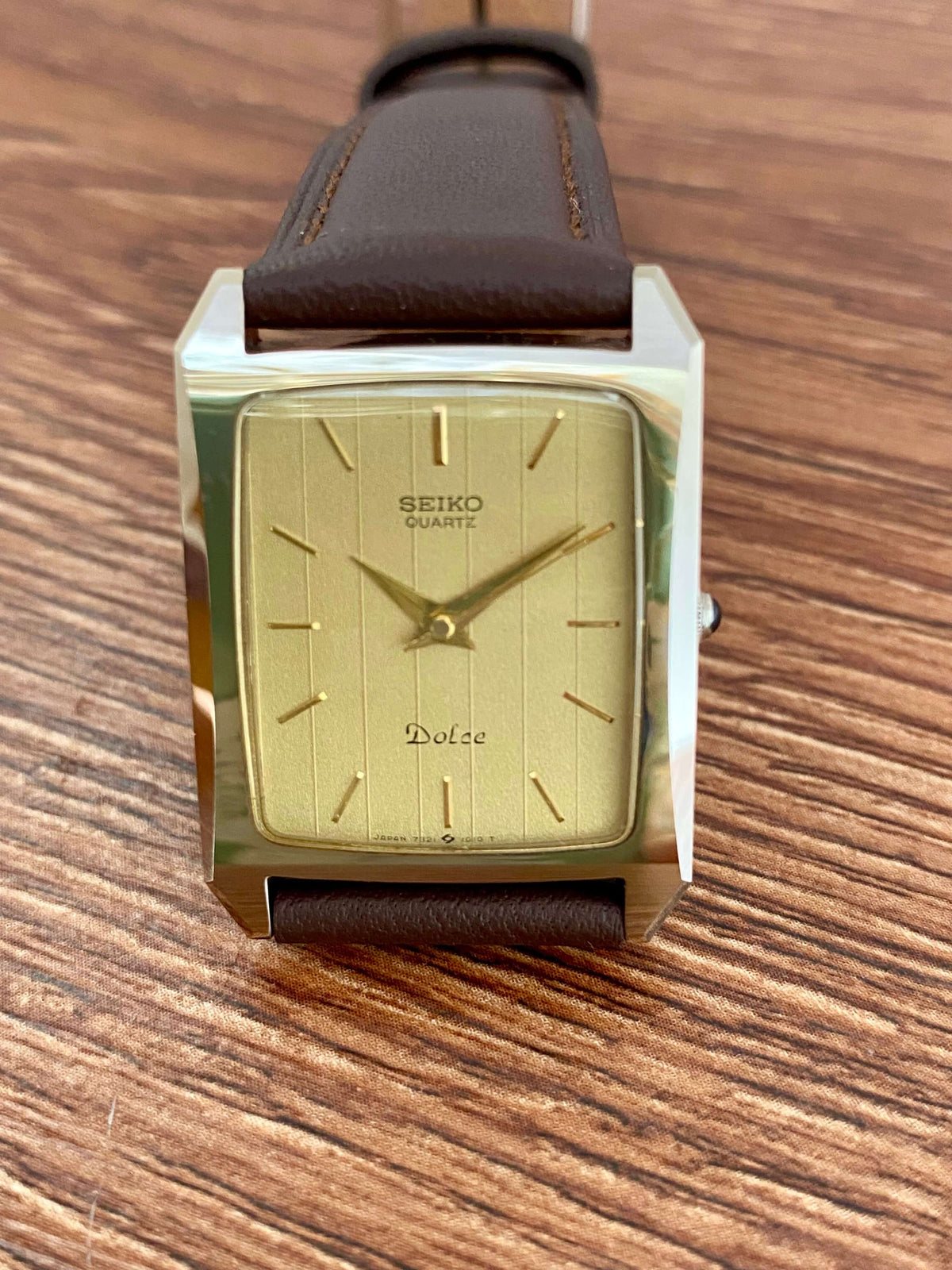 Vintage Seiko Dolce Quartz 7321-5570 Tungsten, October 1984