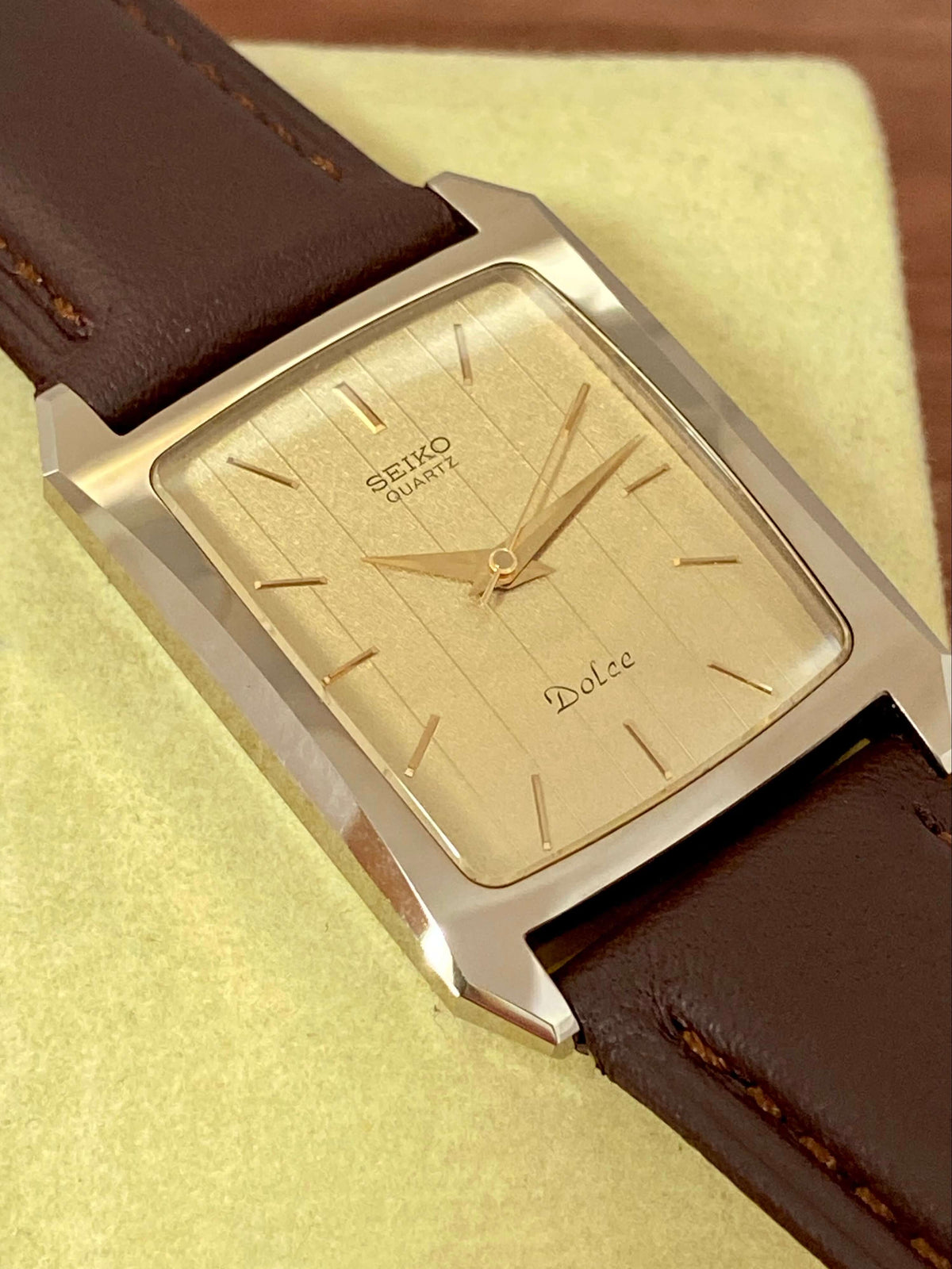 Vintage Seiko Dolce Quartz 7321-5570 Tungsten, October 1984